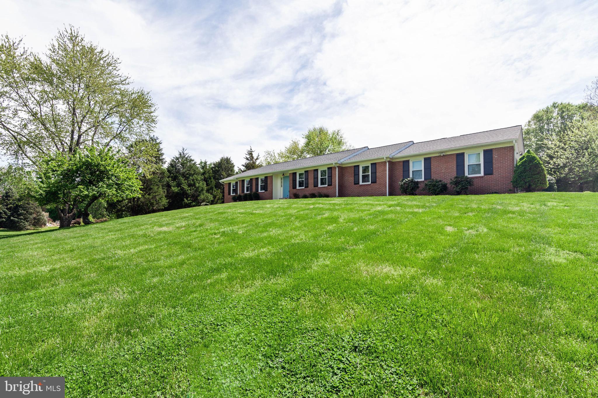 LAWNVALE ESTATES - Residential