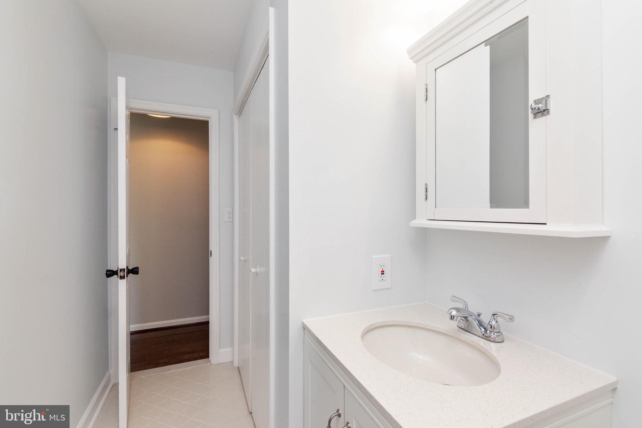 LAWNVALE ESTATES - Residential