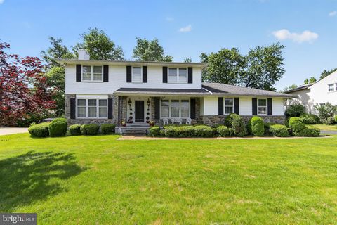 Homes For Sale - 9 Crenshaw Drive<br/> WILMINGTON, DE 19810