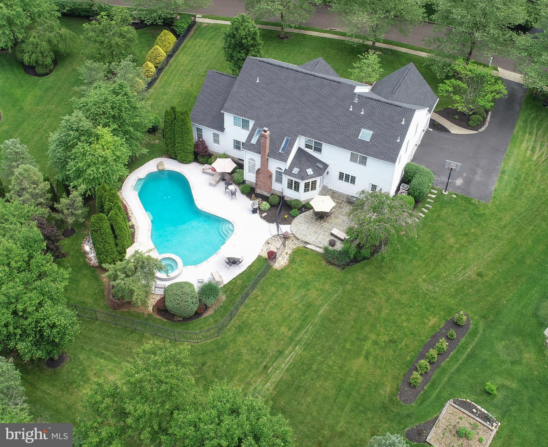 OAKS OF BUCKINGHAM - Residential