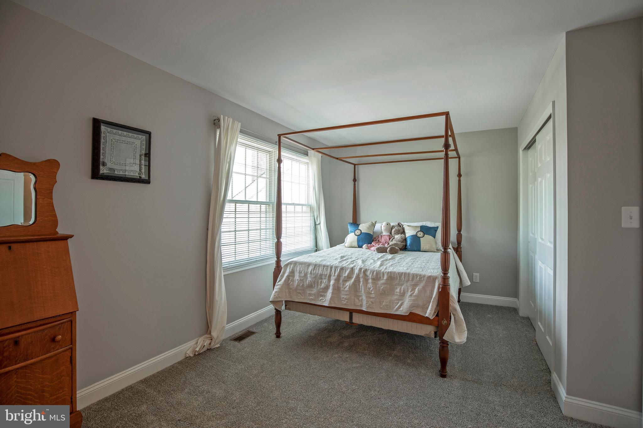 OAKS OF BUCKINGHAM - Residential