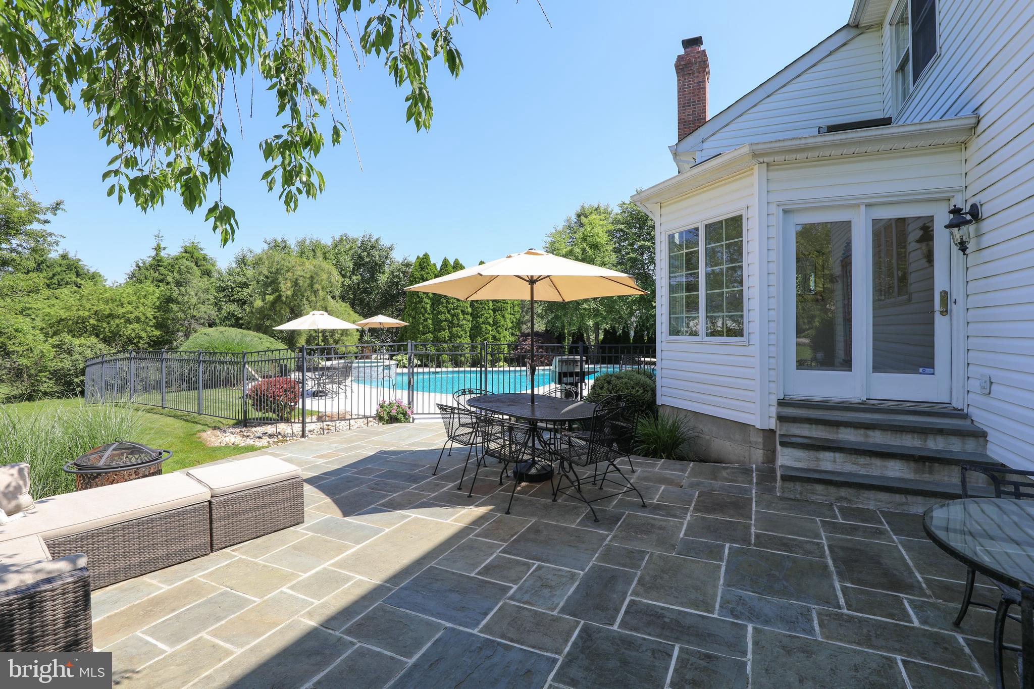 OAKS OF BUCKINGHAM - Residential