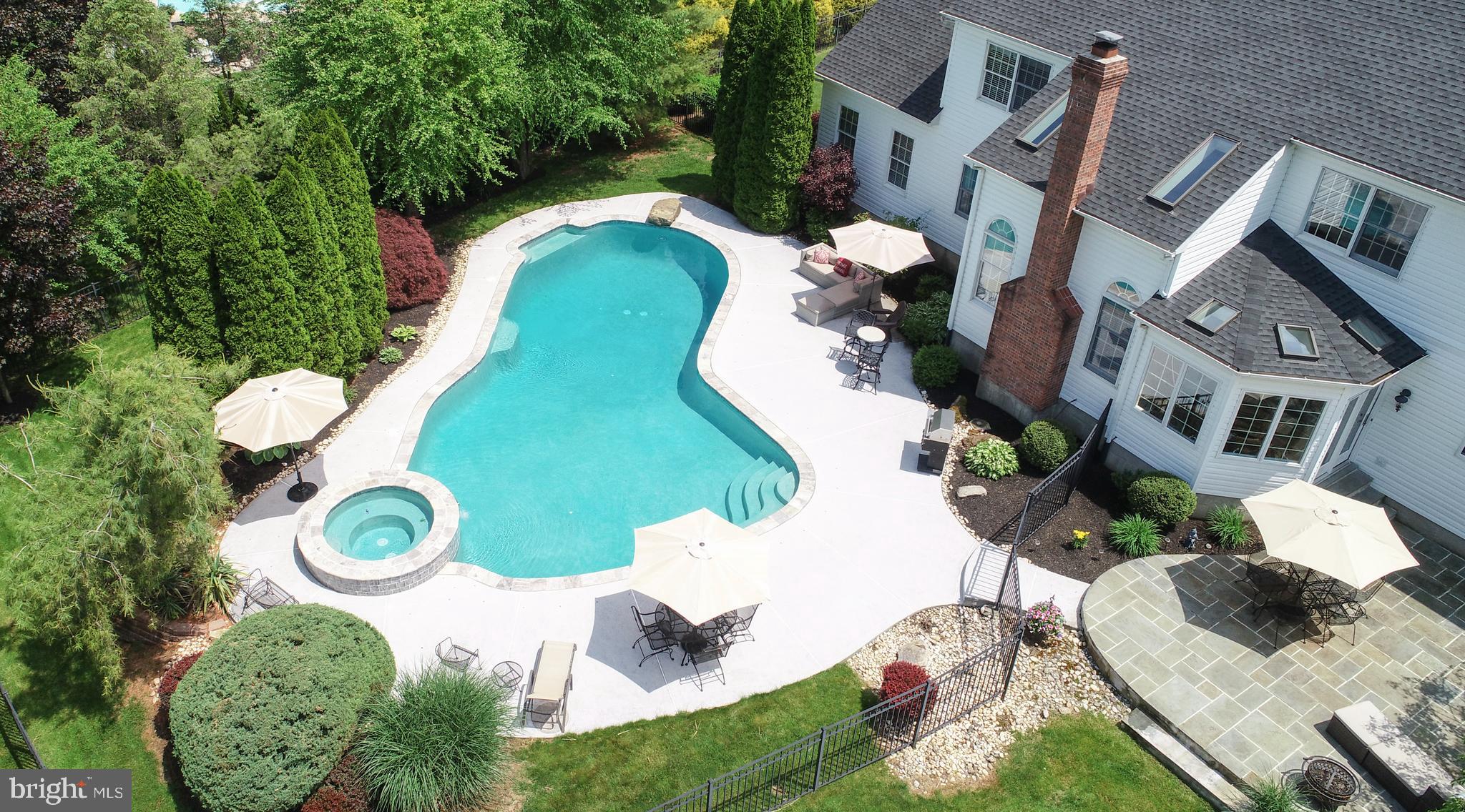 OAKS OF BUCKINGHAM - Residential