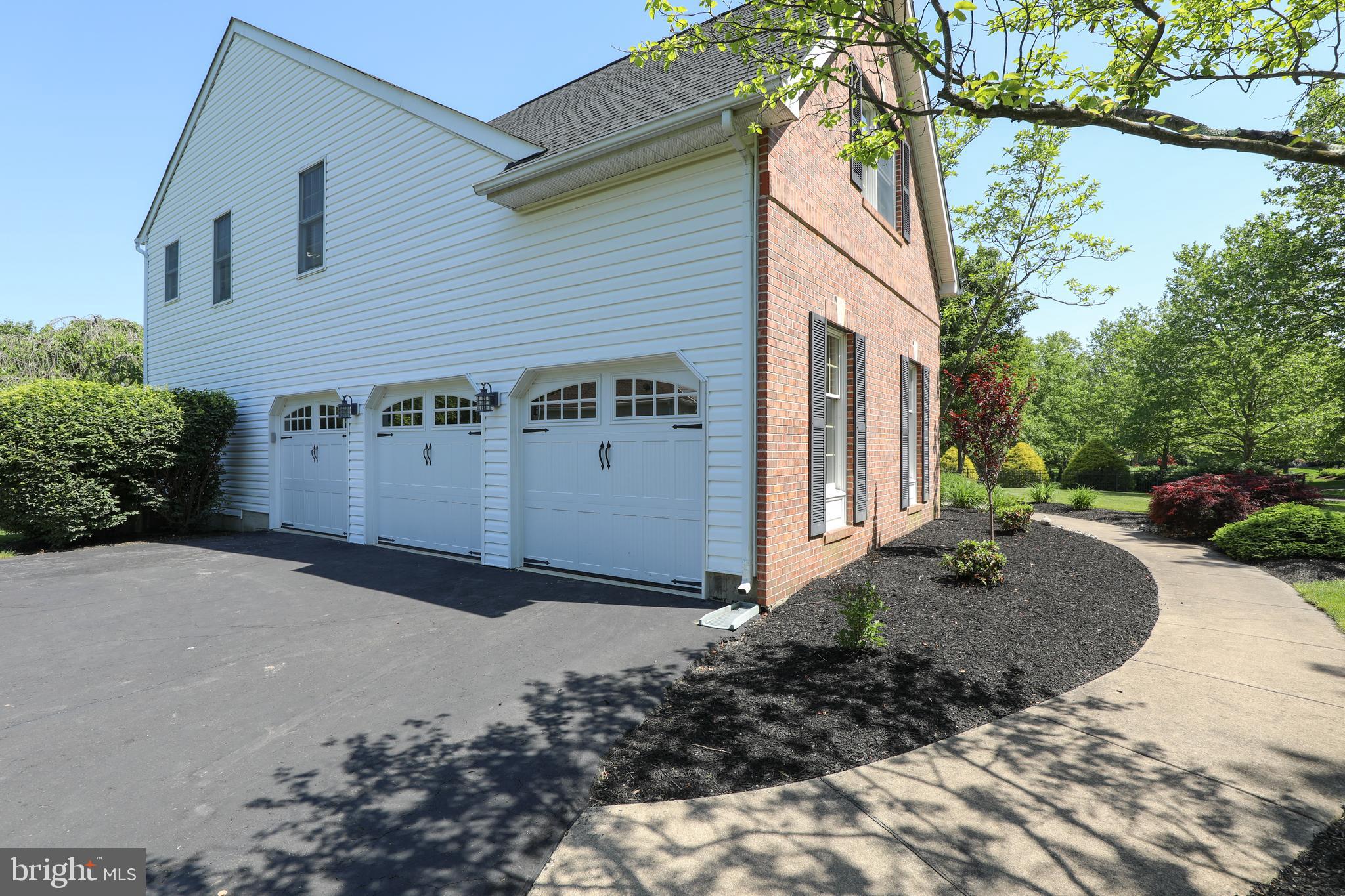 OAKS OF BUCKINGHAM - Residential