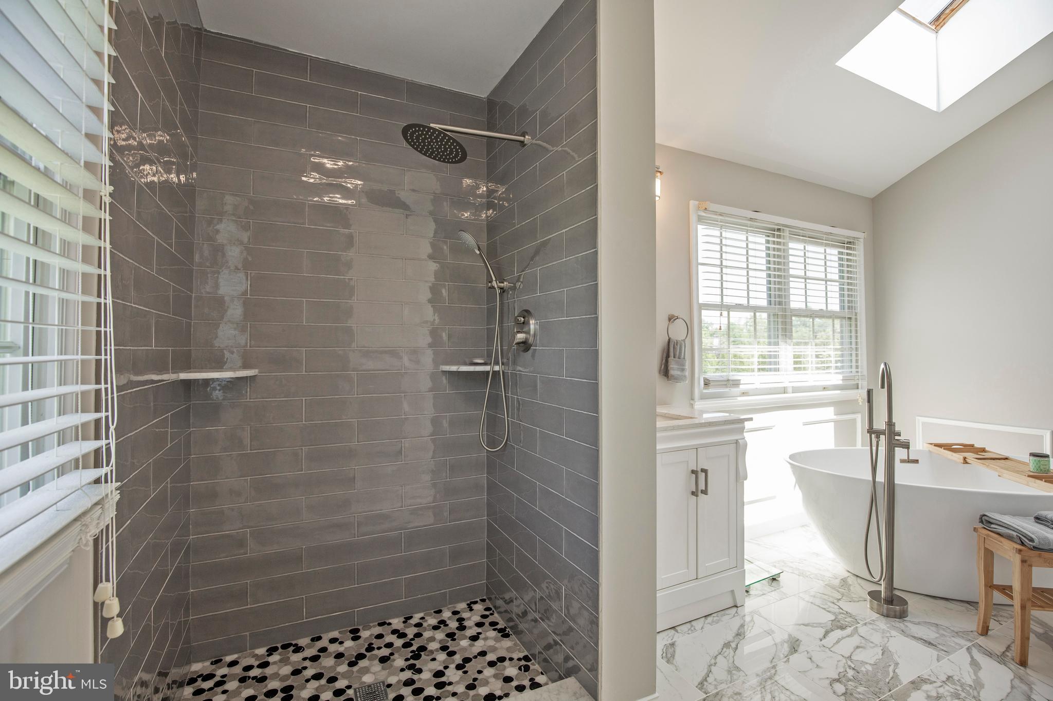 OAKS OF BUCKINGHAM - Residential