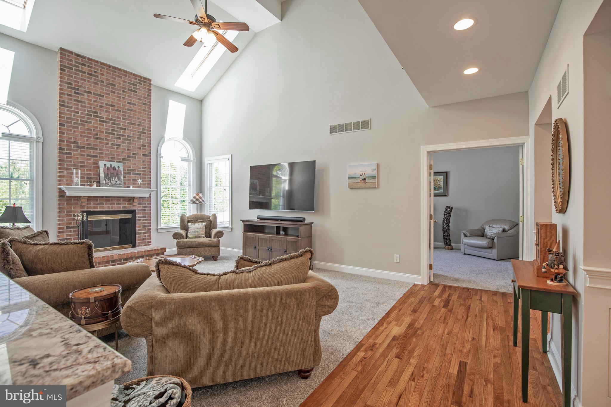 OAKS OF BUCKINGHAM - Residential