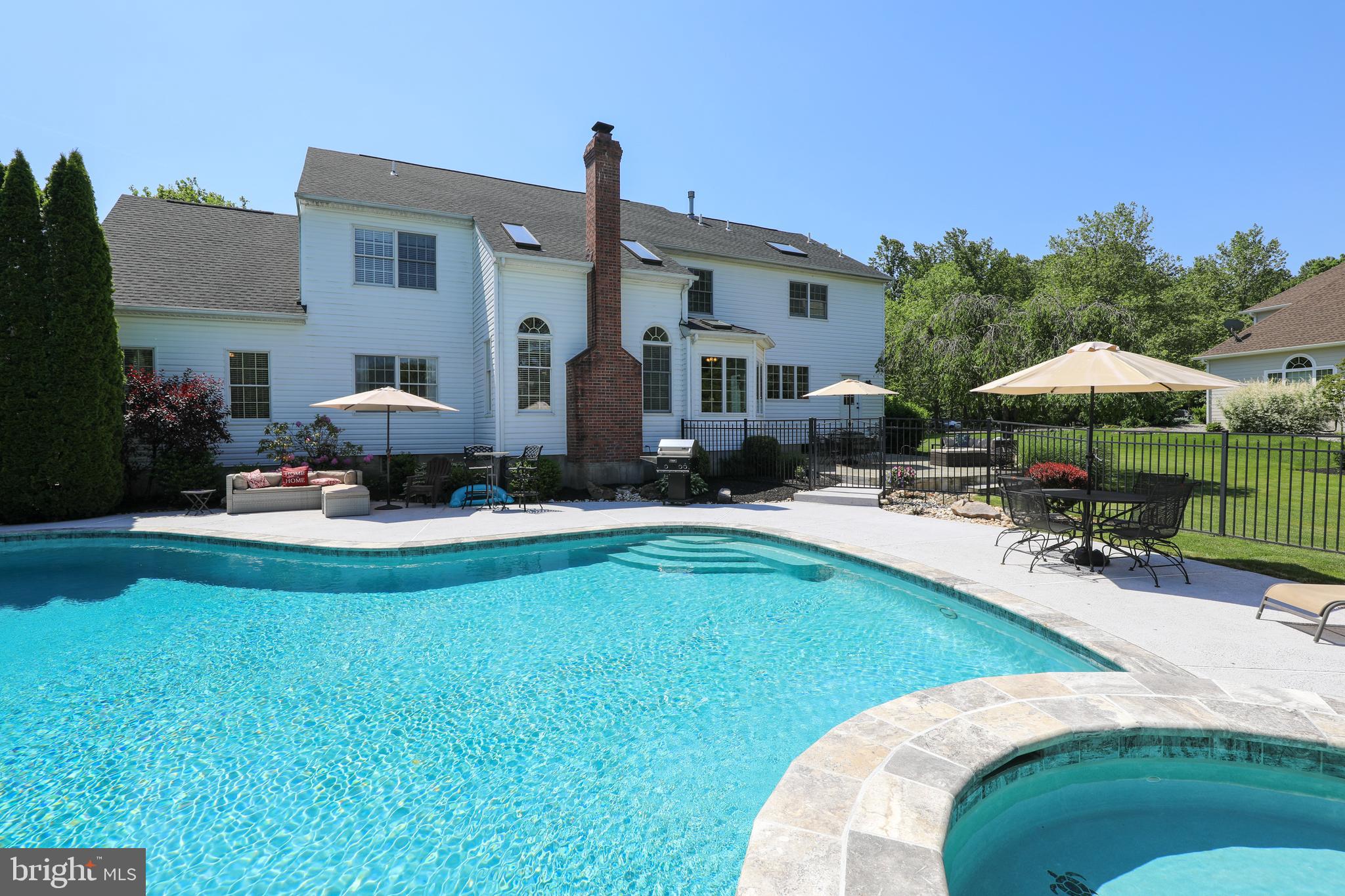 OAKS OF BUCKINGHAM - Residential