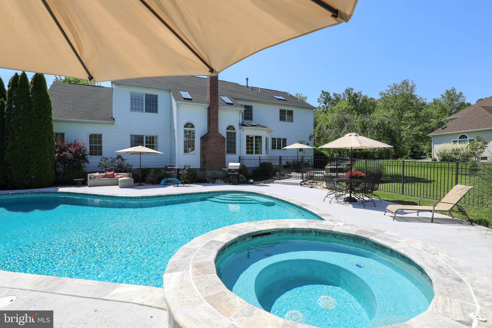 OAKS OF BUCKINGHAM - Residential