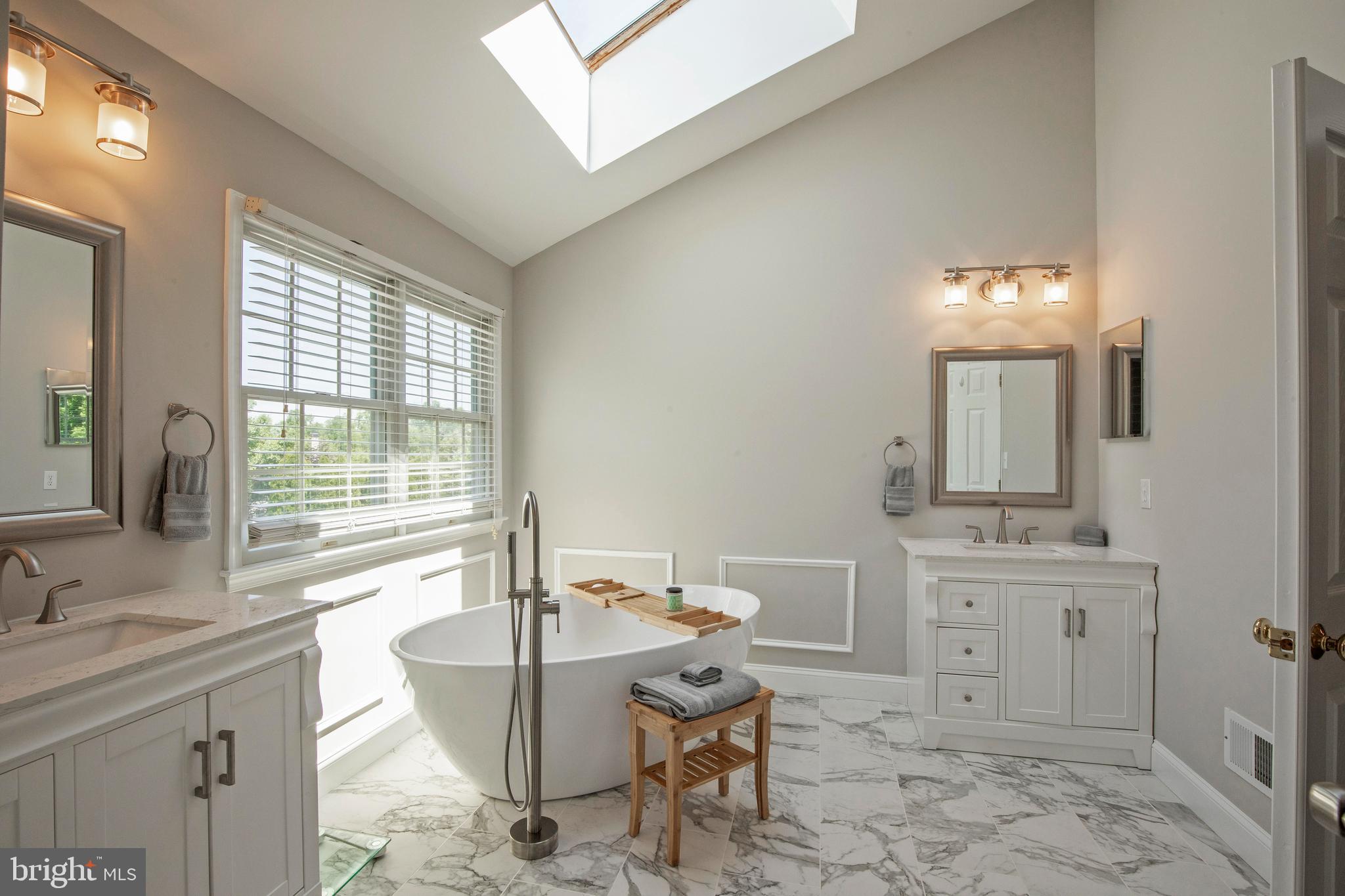 OAKS OF BUCKINGHAM - Residential