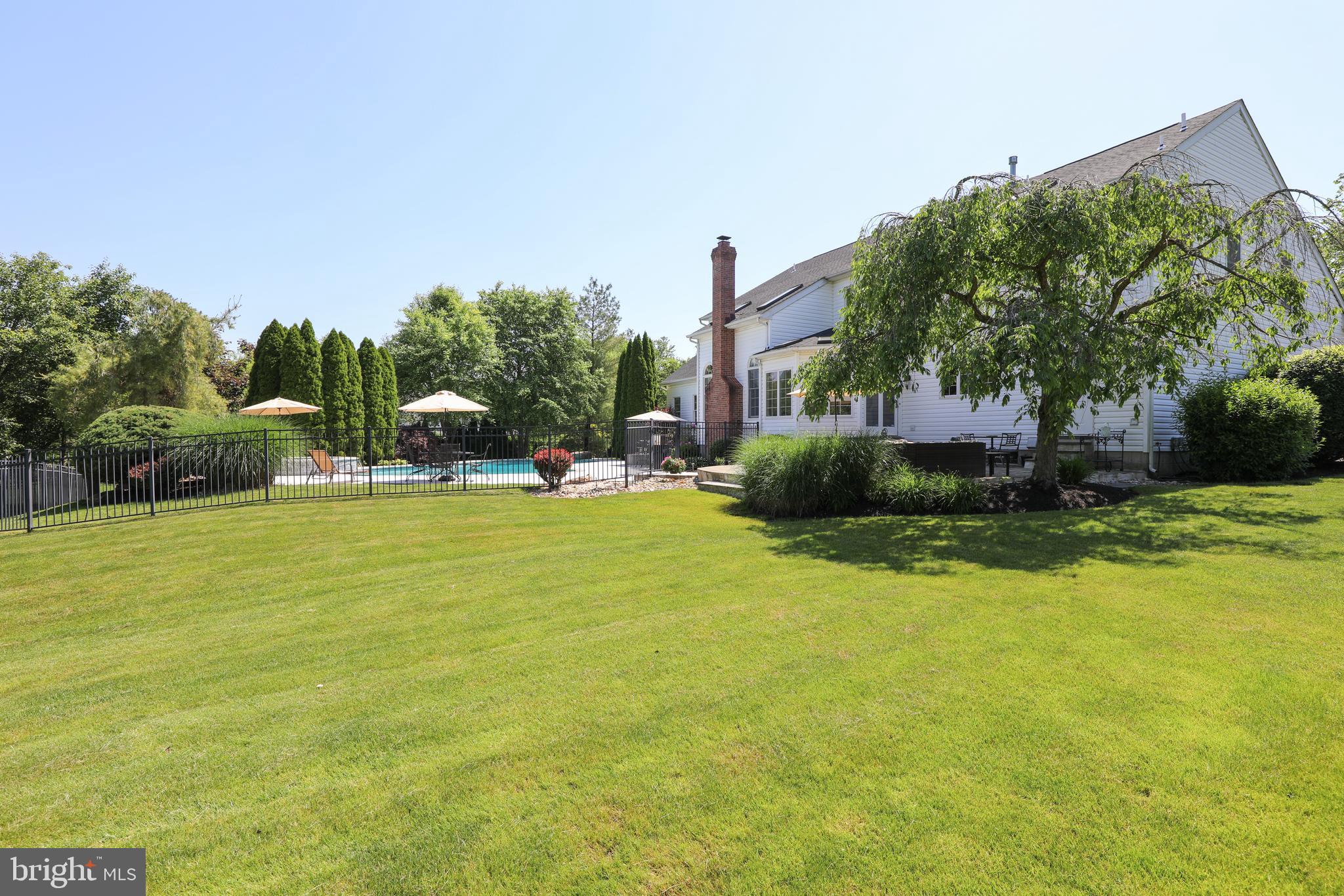 OAKS OF BUCKINGHAM - Residential