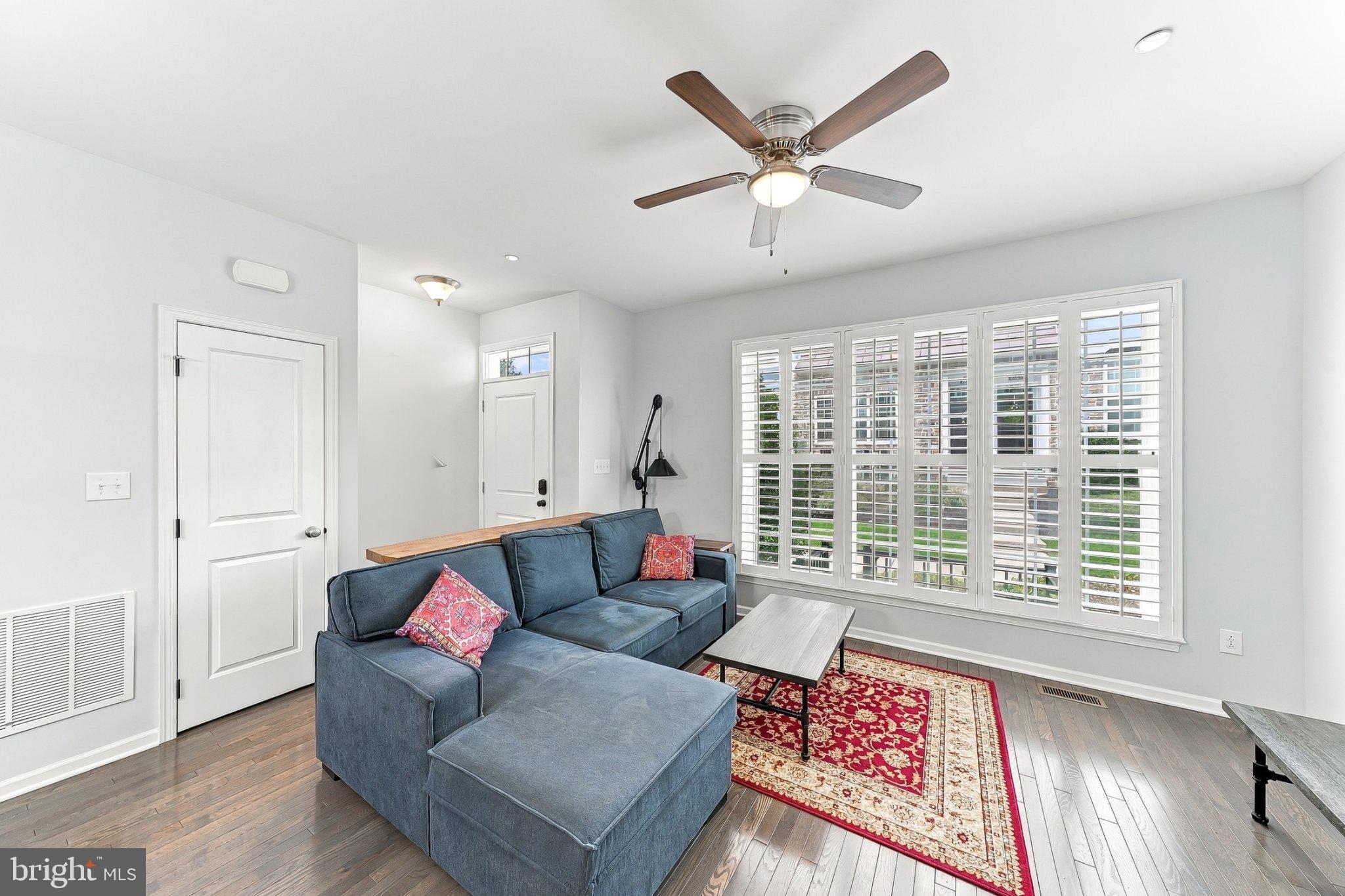 105A JAY ALLEY A