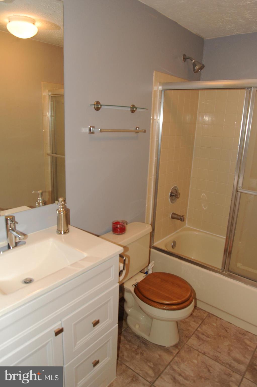 LIBERTY PLACE - Residential Lease