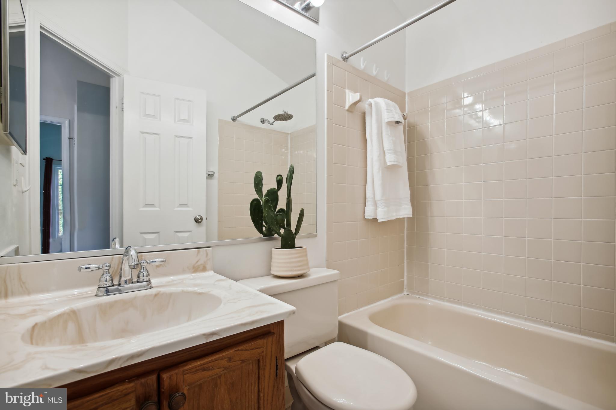 SEQUOIA FARMS - Residential