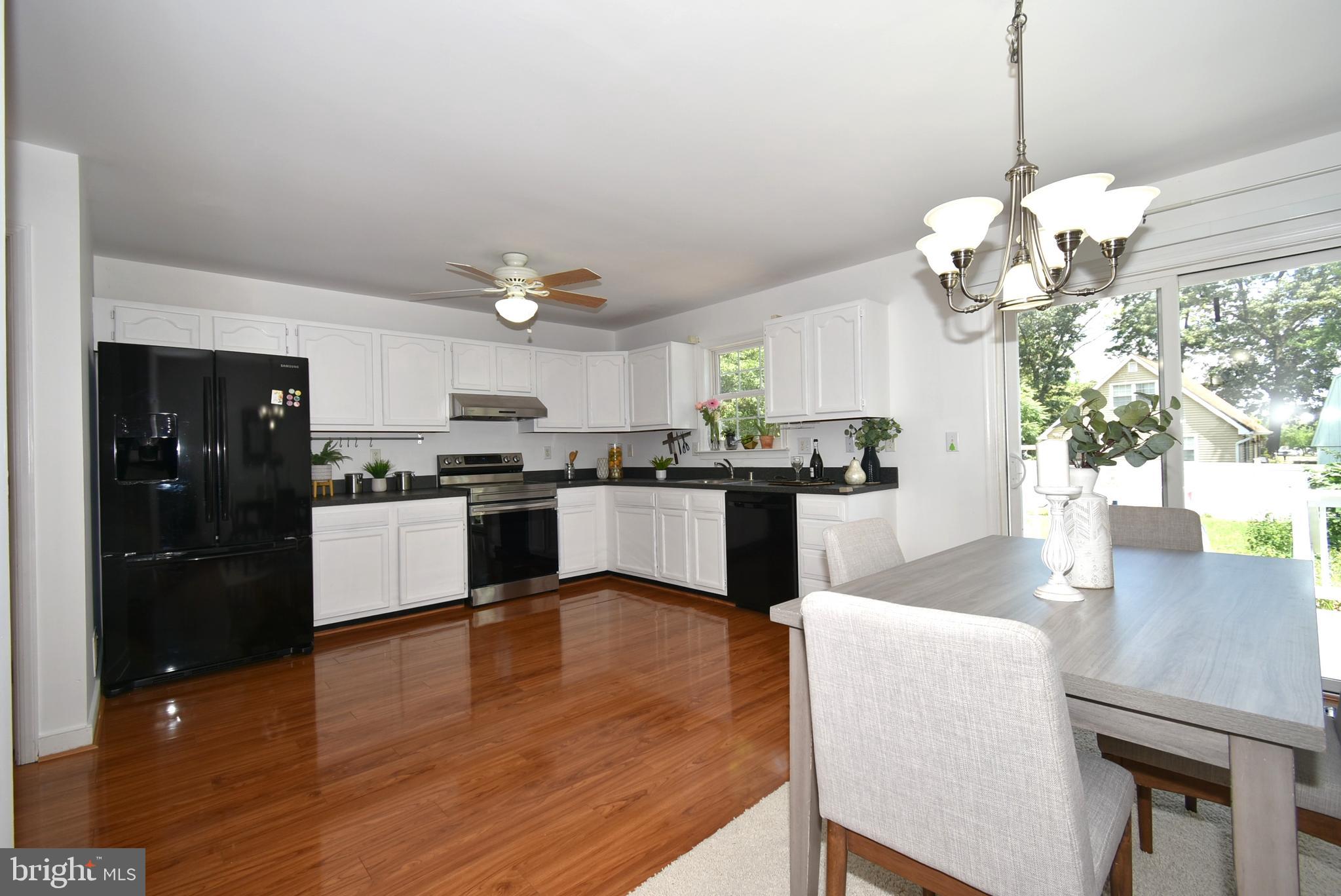 GLENDALE TERRACE - Residential