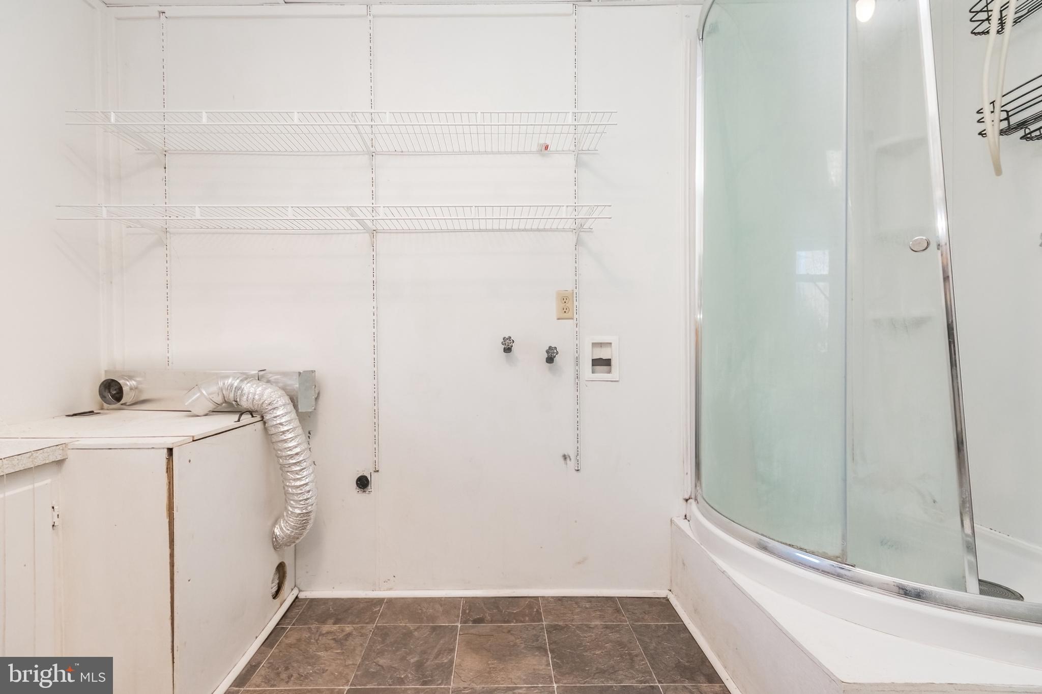 POTOMAC WOODS - Residential