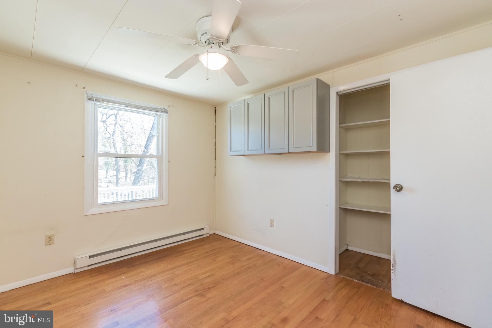 POTOMAC WOODS - Residential