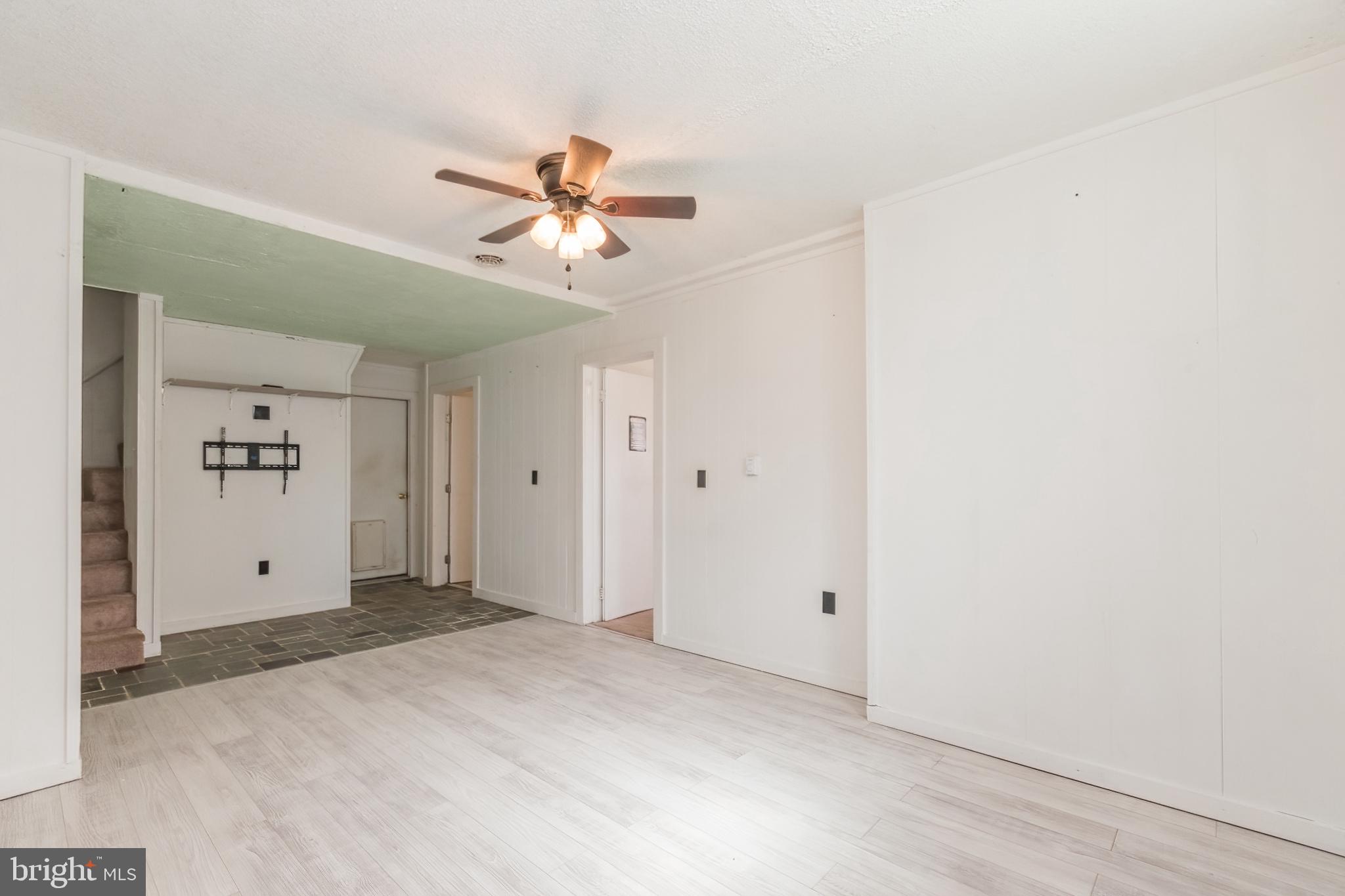 POTOMAC WOODS - Residential