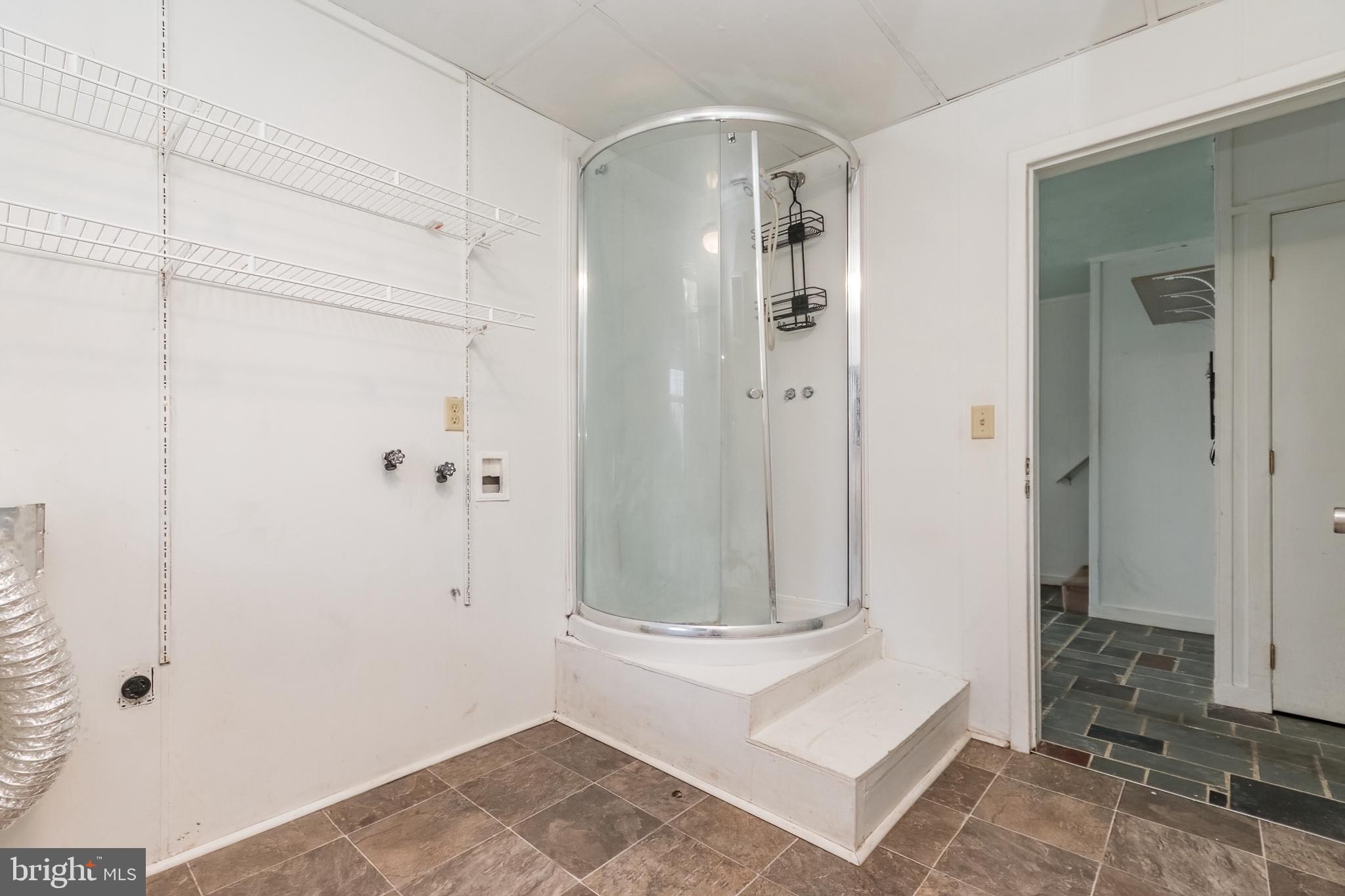 POTOMAC WOODS - Residential