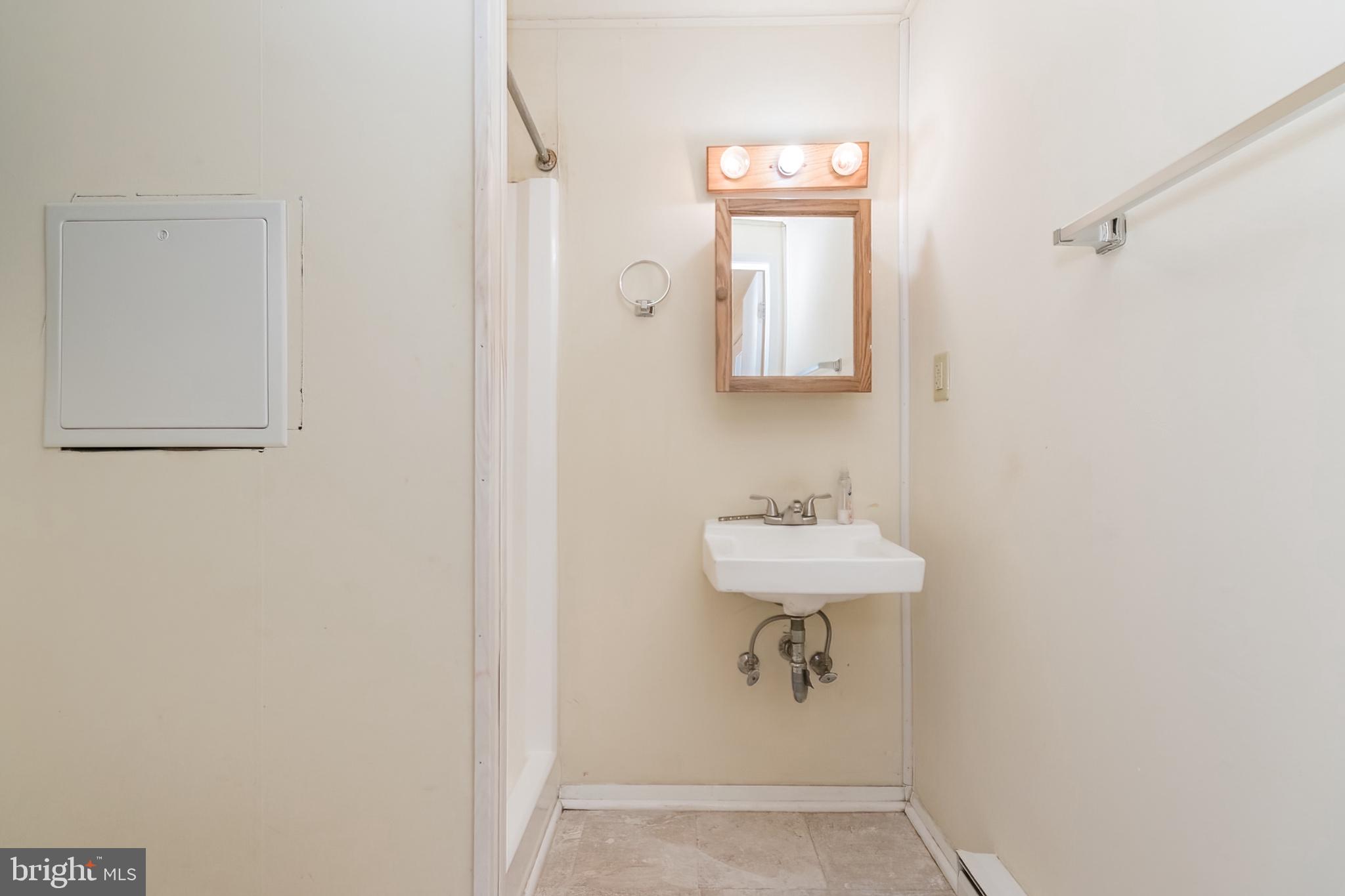 POTOMAC WOODS - Residential