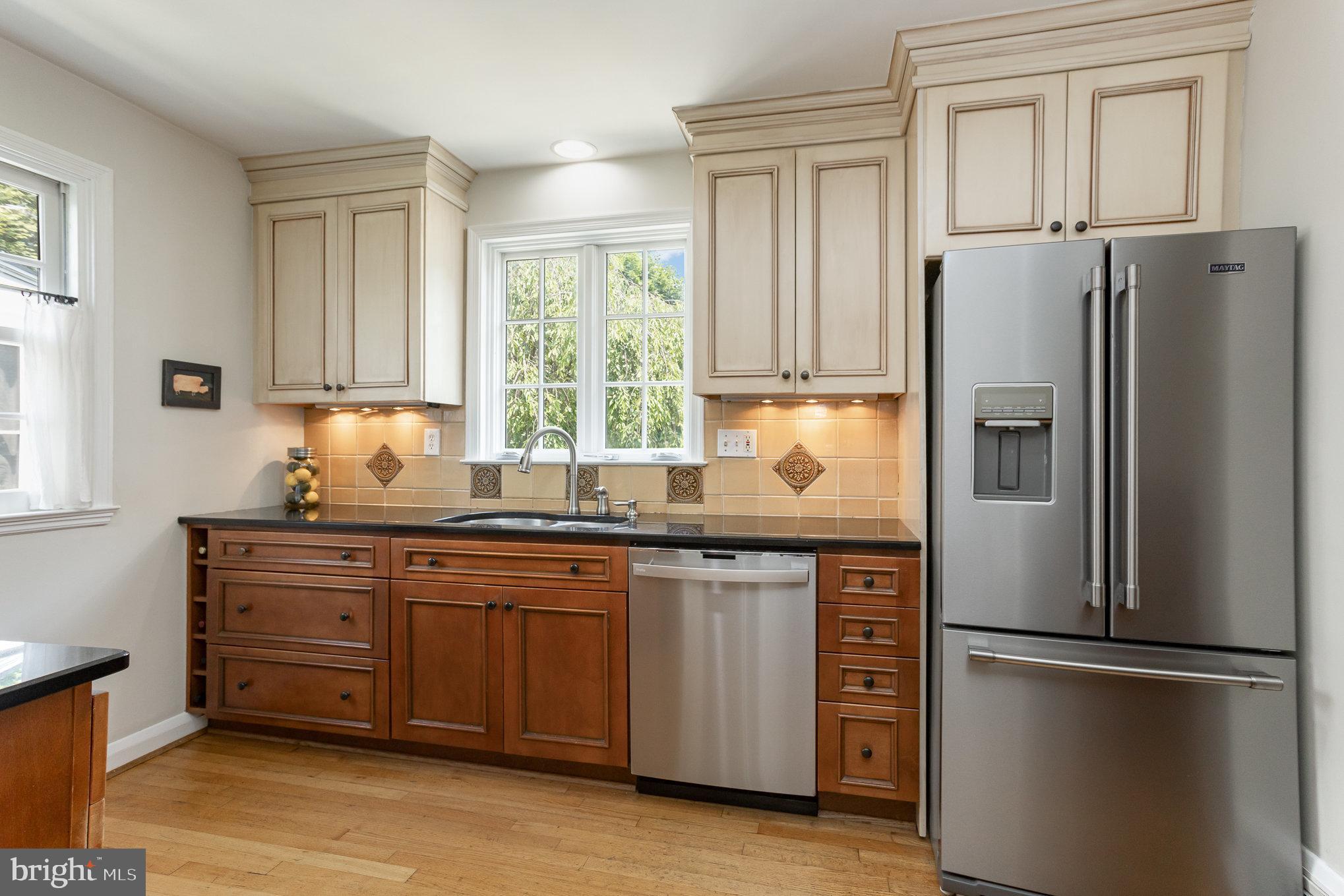 ROLAND PARK - Residential