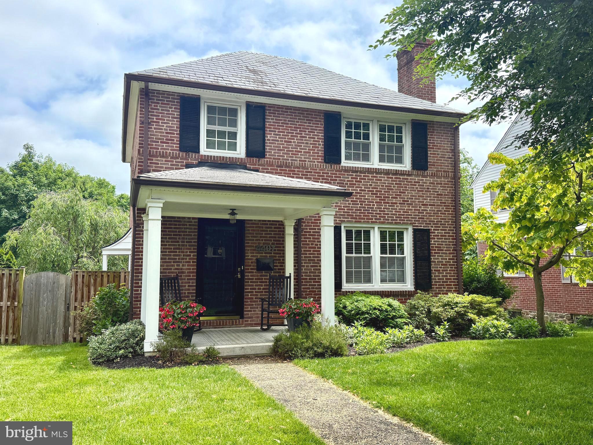 ROLAND PARK - Residential