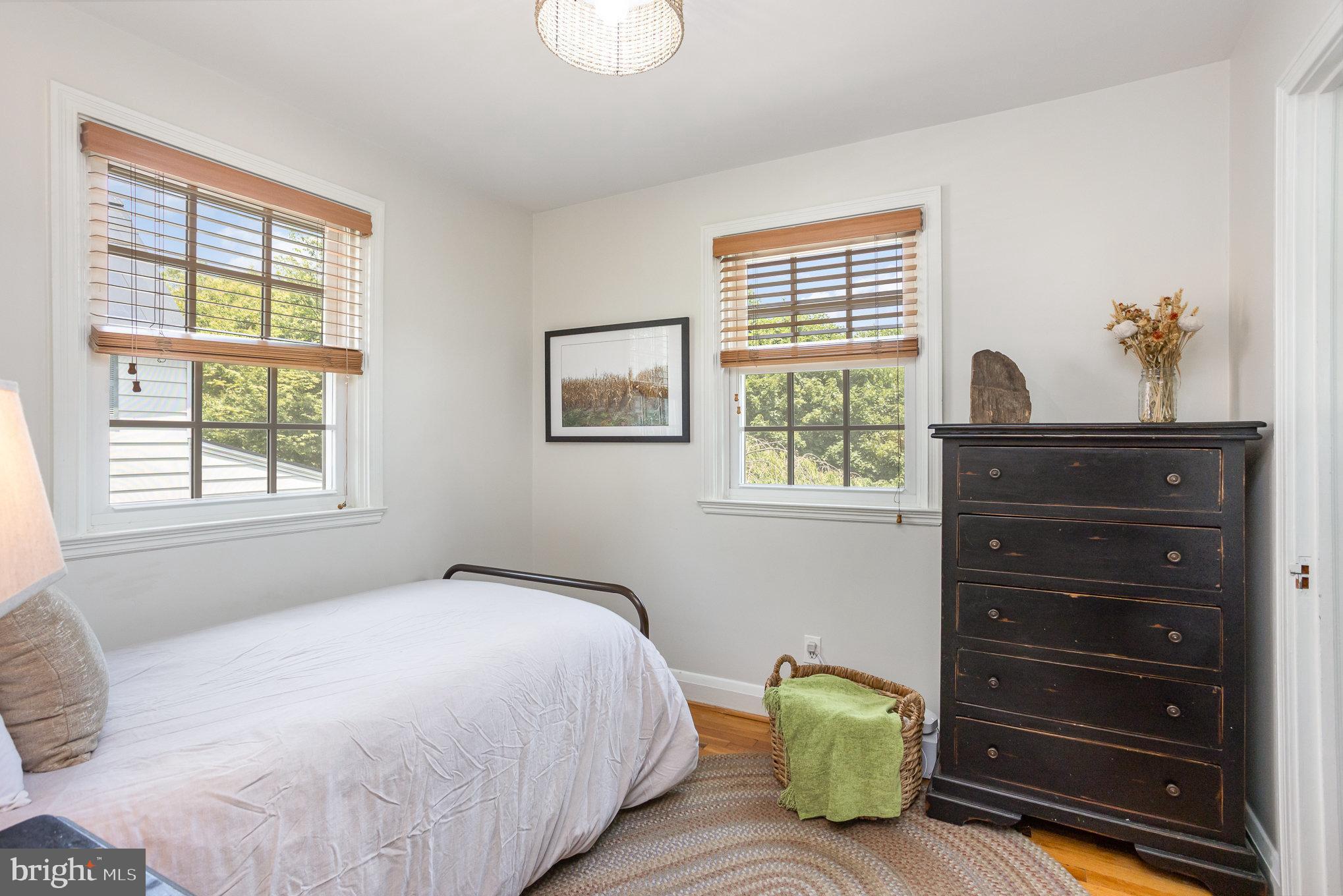 ROLAND PARK - Residential