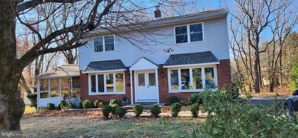 Photo of 25 Lower Hilltop Road, YARDLEY, PA 19067 (MLS # PABU2112292)