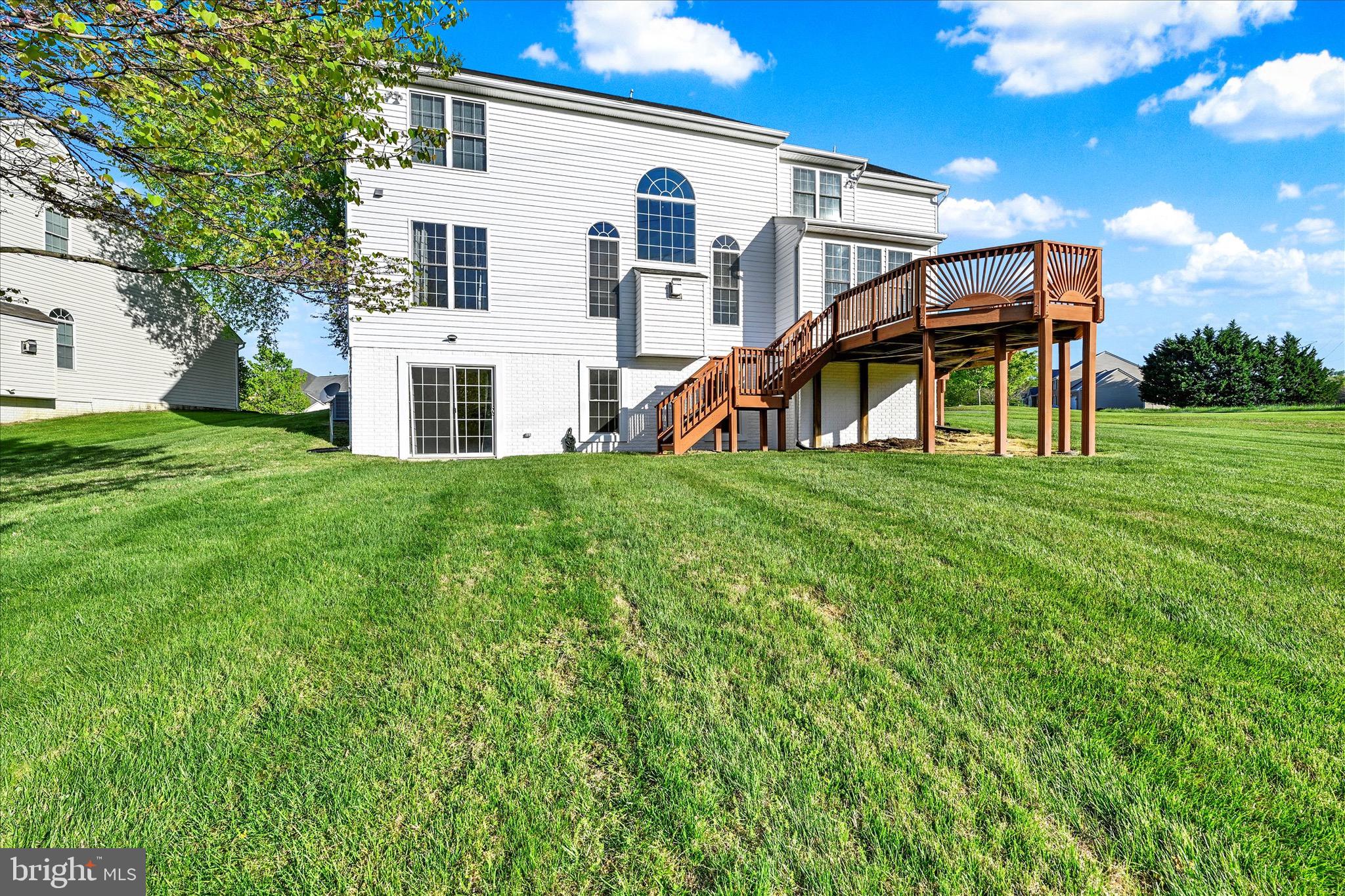 8332 GOVERNOR GRAYSON WAY