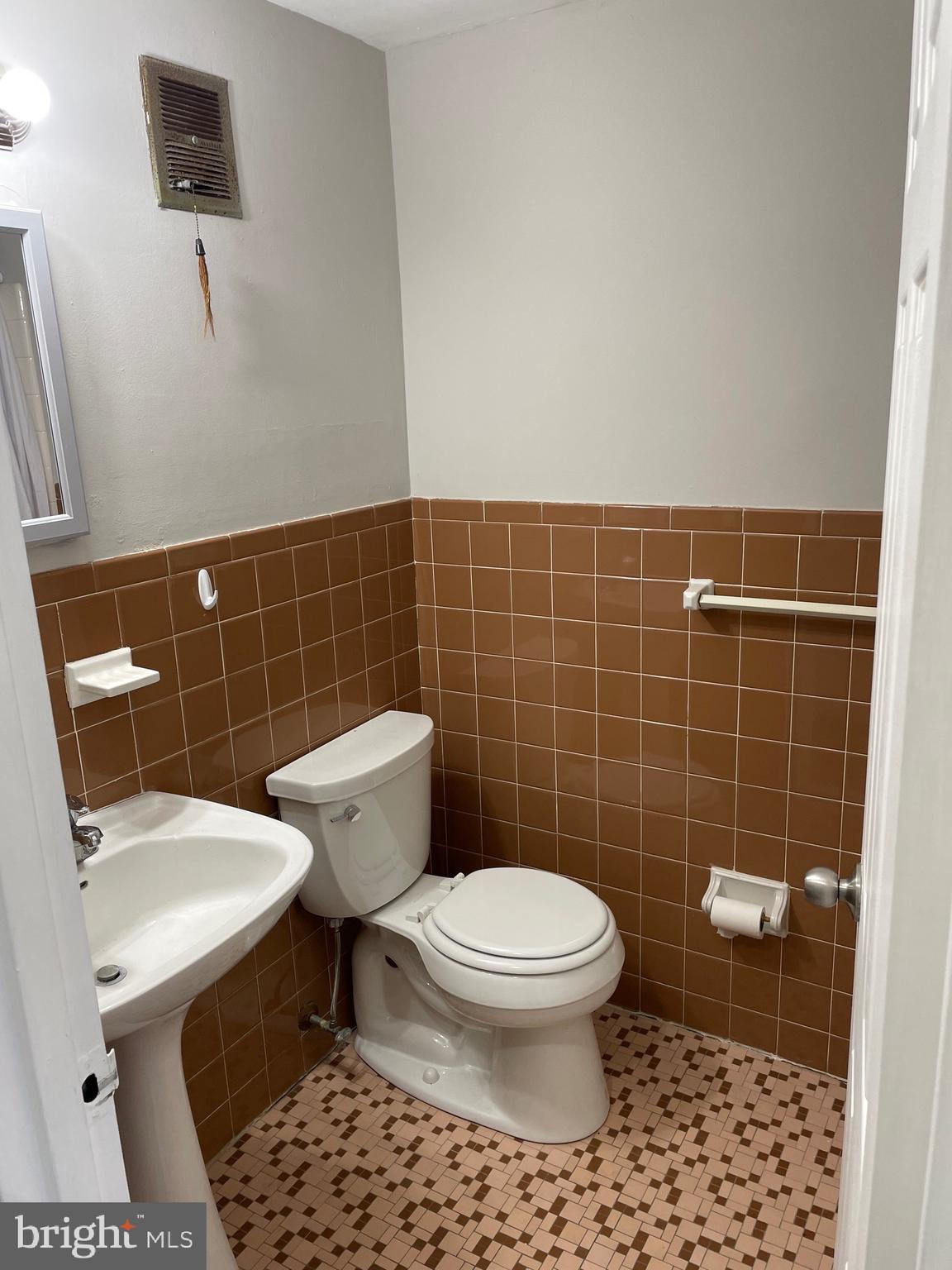 BRIGHTON VIL - Residential Lease