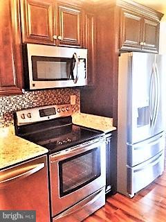 WATERGATE AT LANDMARK - Residential Lease