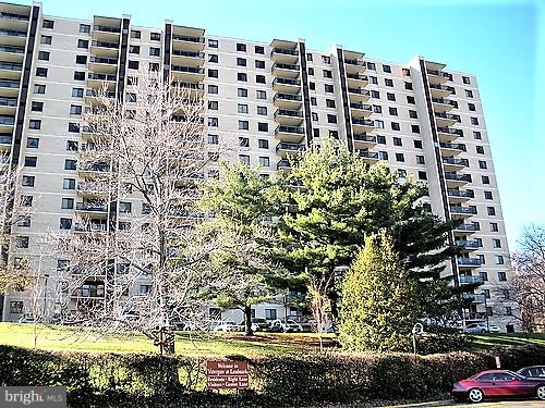 WATERGATE AT LANDMARK - Residential Lease