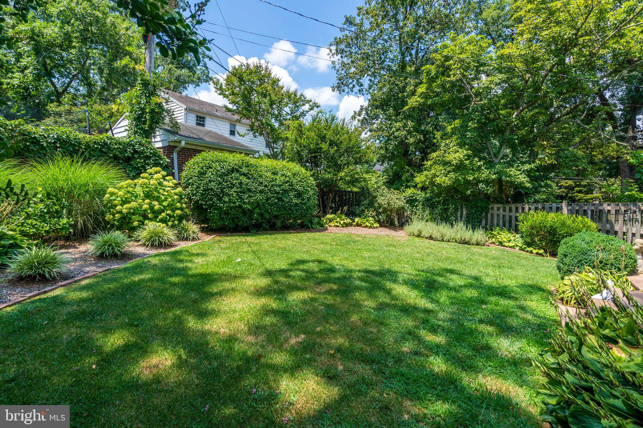 DYES OAKCREST - Residential