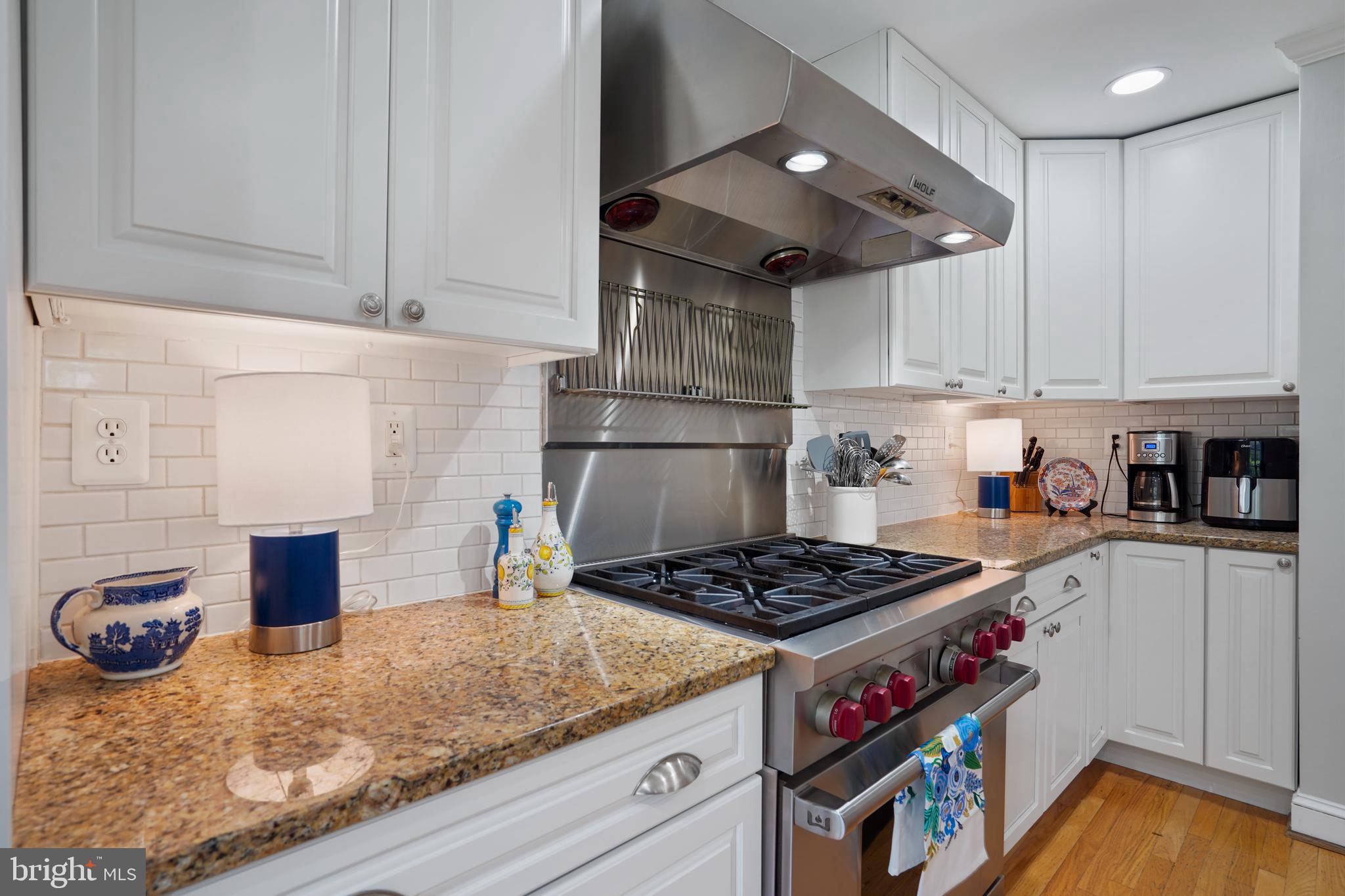 DYES OAKCREST - Residential