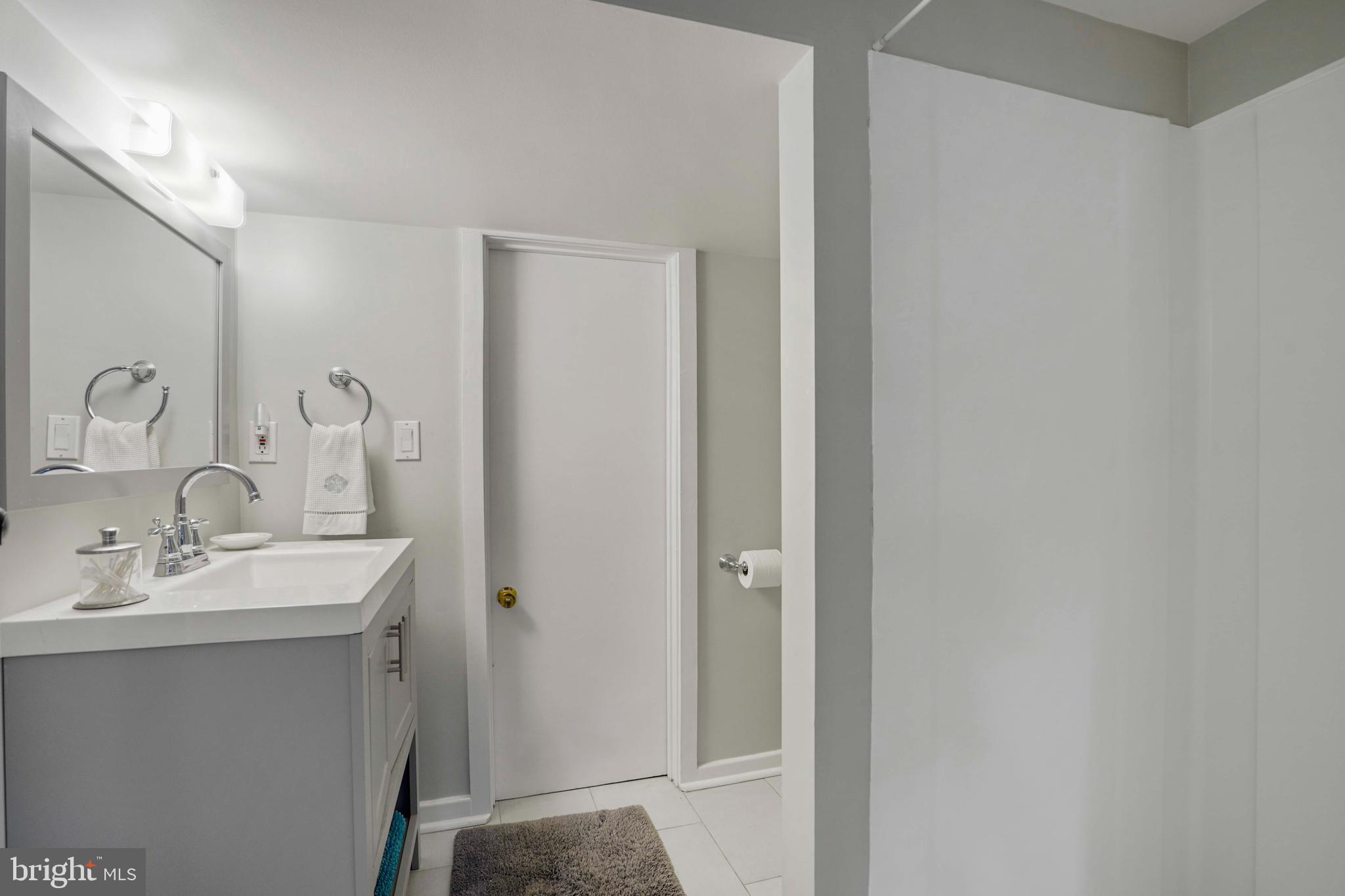 DYES OAKCREST - Residential