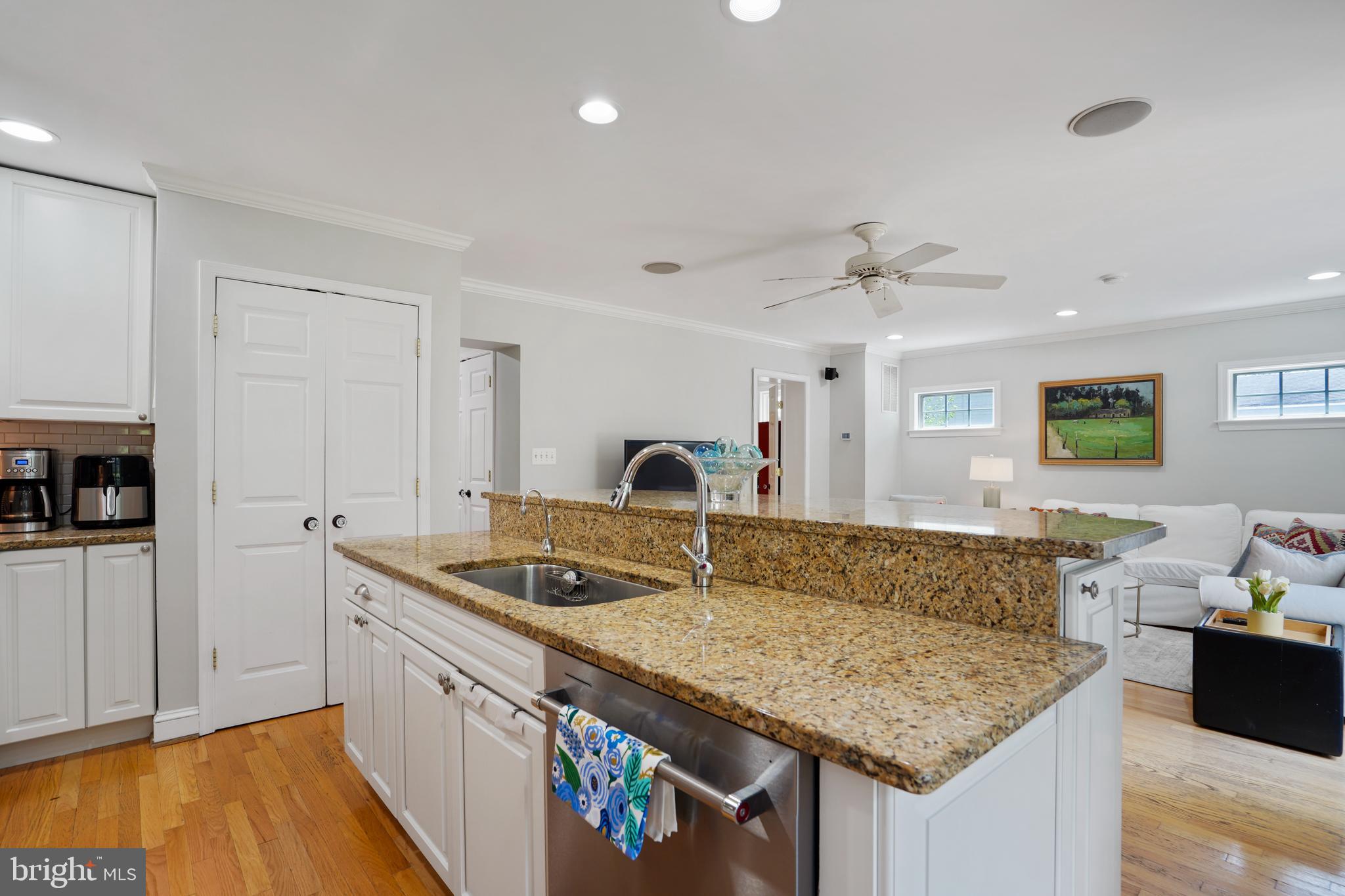 DYES OAKCREST - Residential