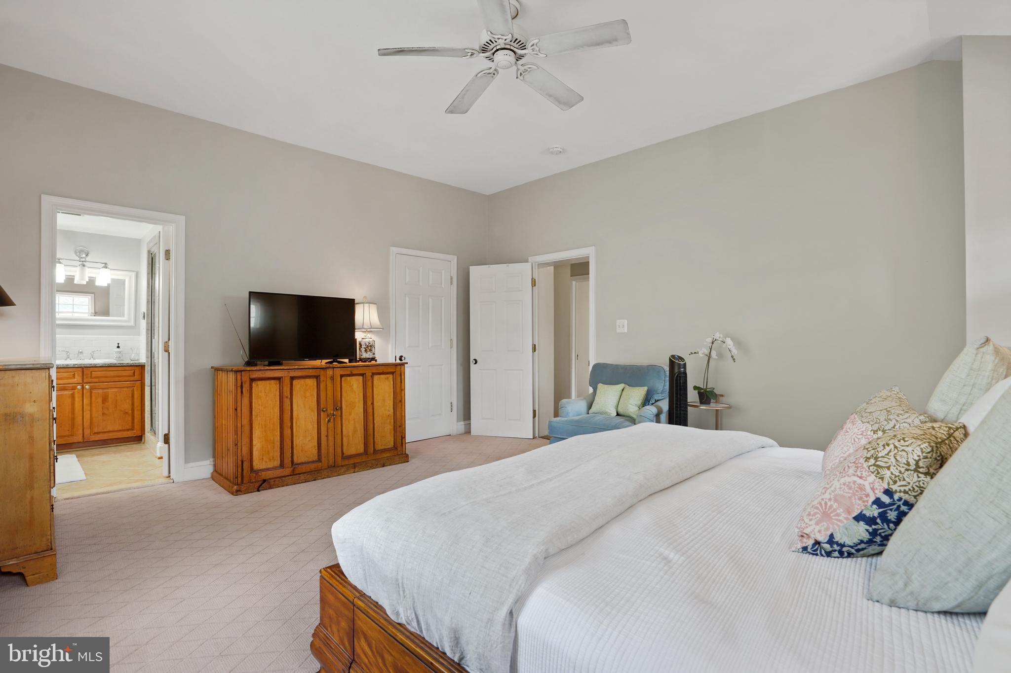 DYES OAKCREST - Residential