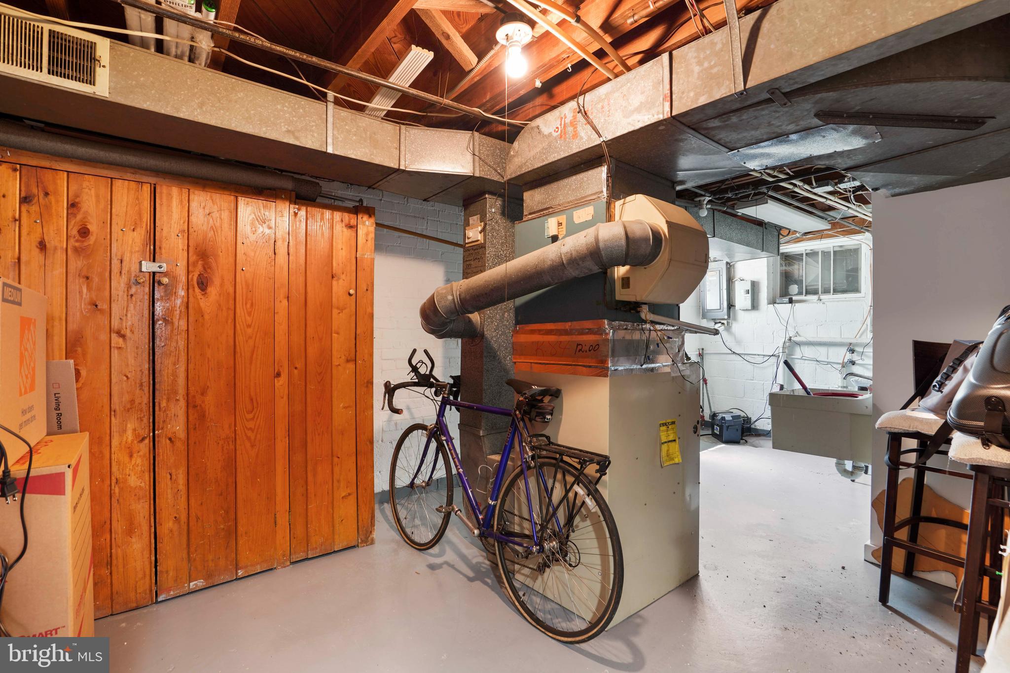 DYES OAKCREST - Residential