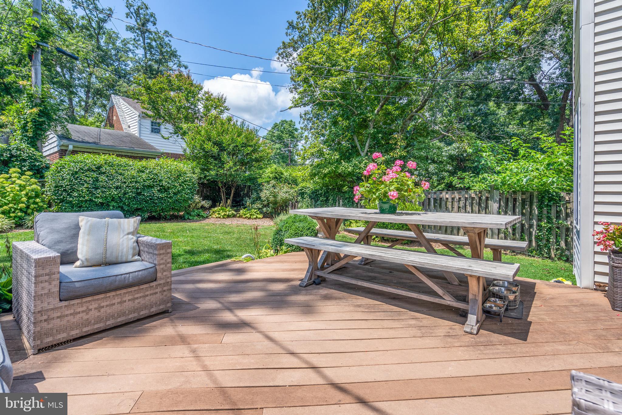 DYES OAKCREST - Residential