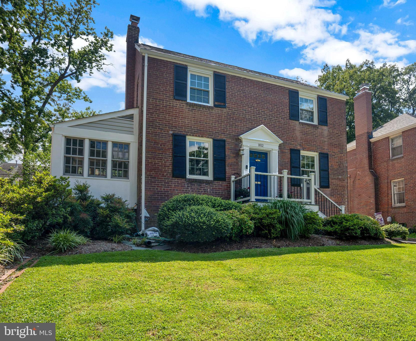 DYES OAKCREST - Residential