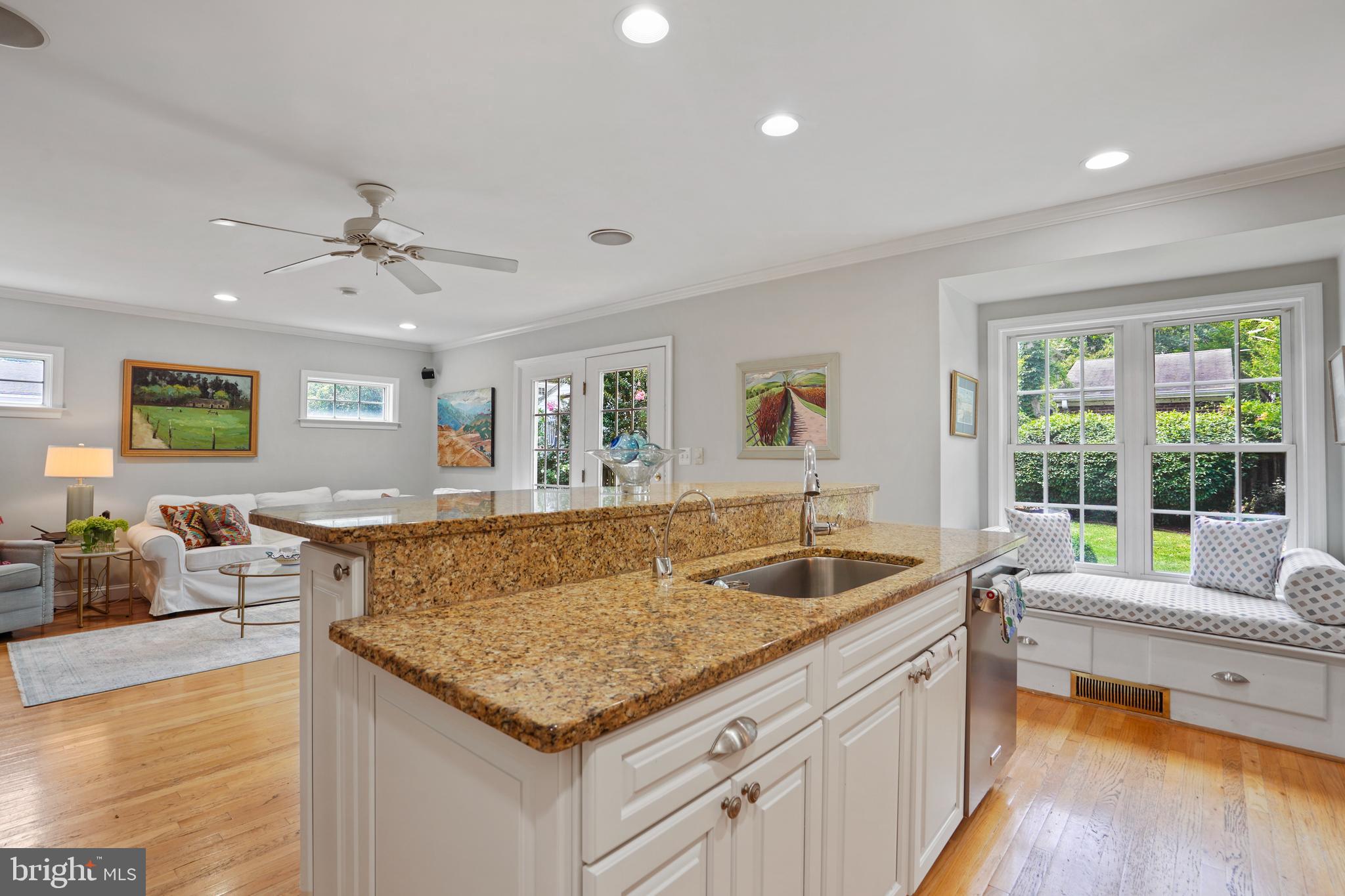 DYES OAKCREST - Residential