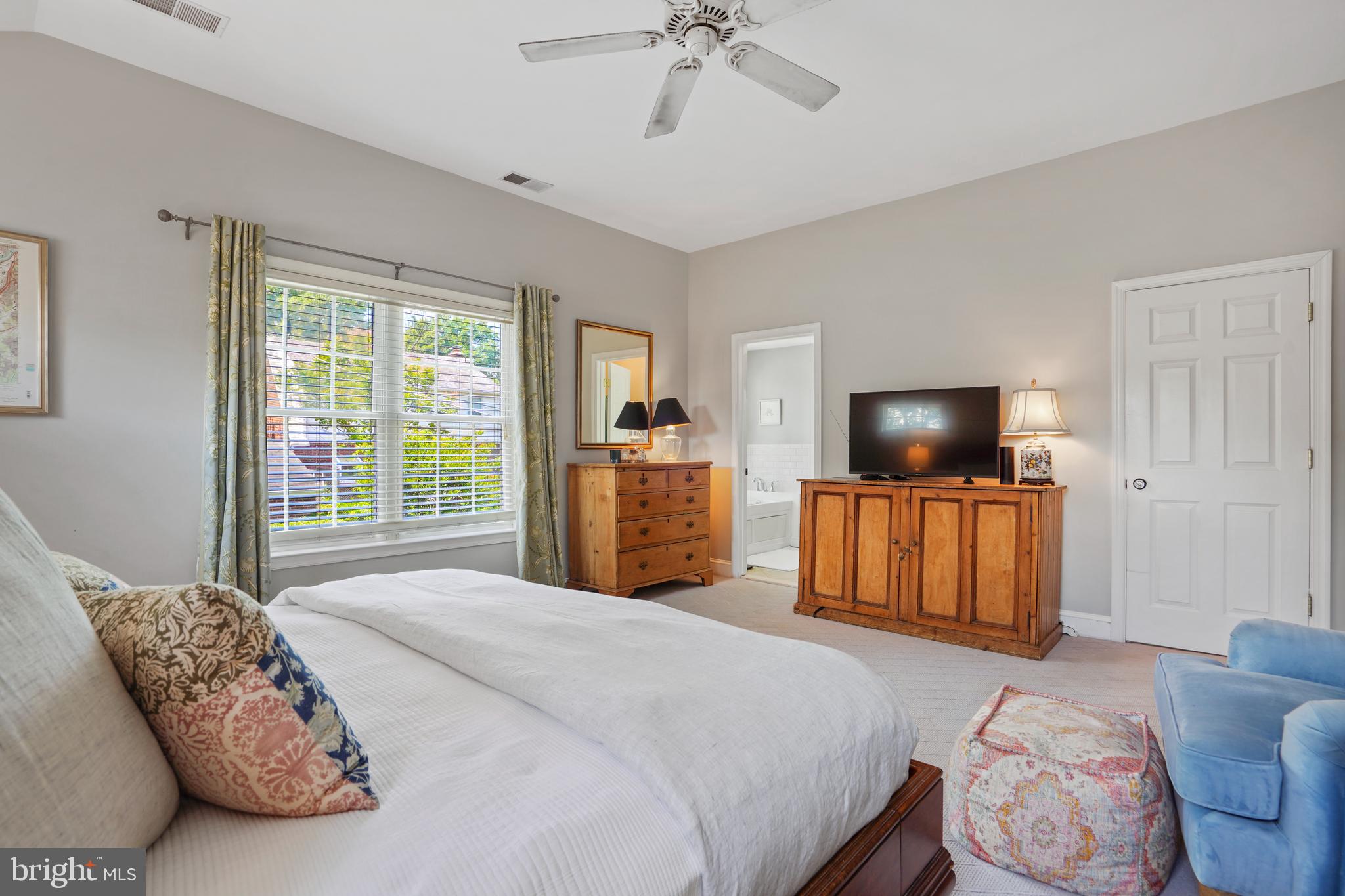 DYES OAKCREST - Residential