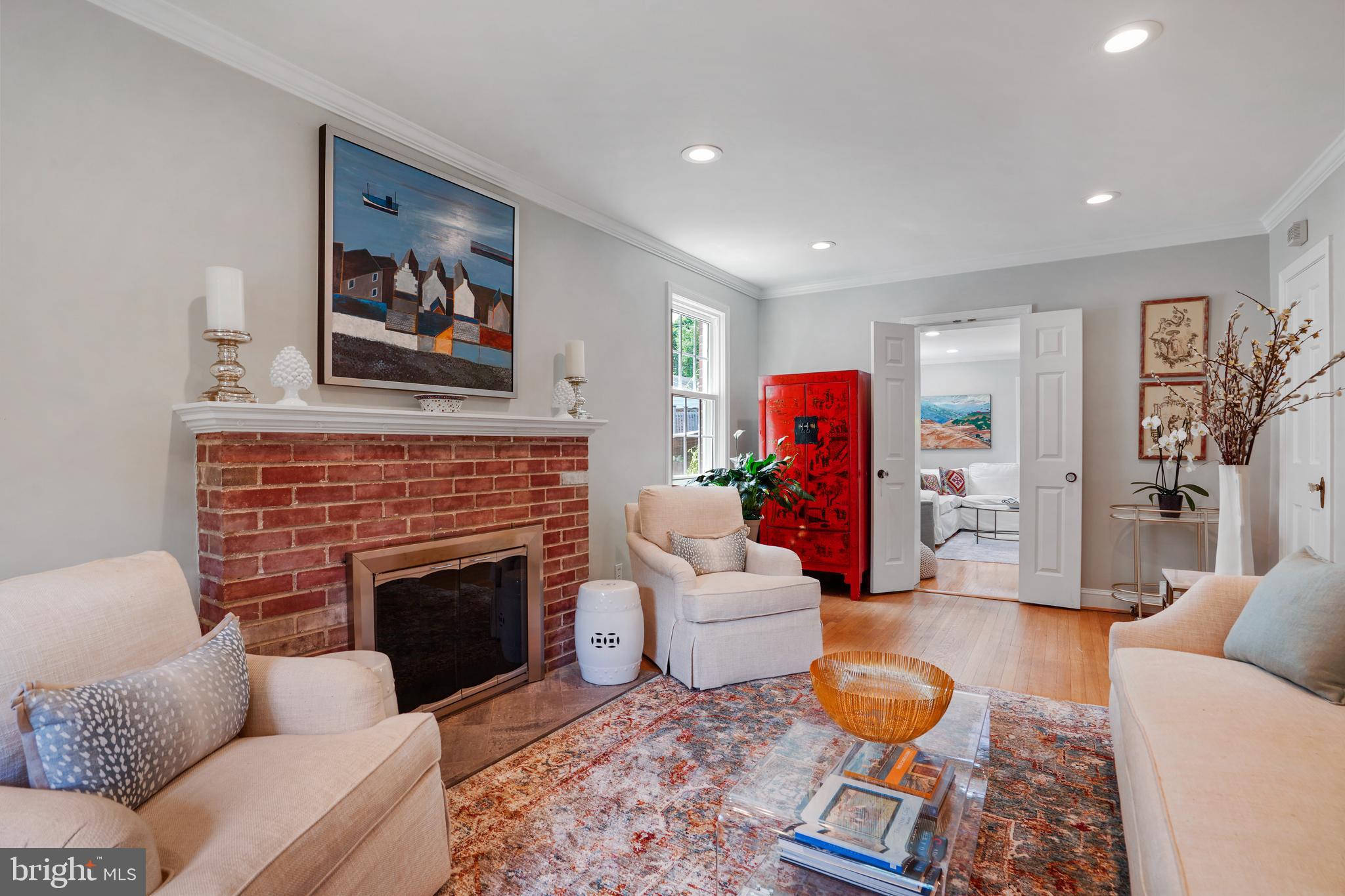 DYES OAKCREST - Residential