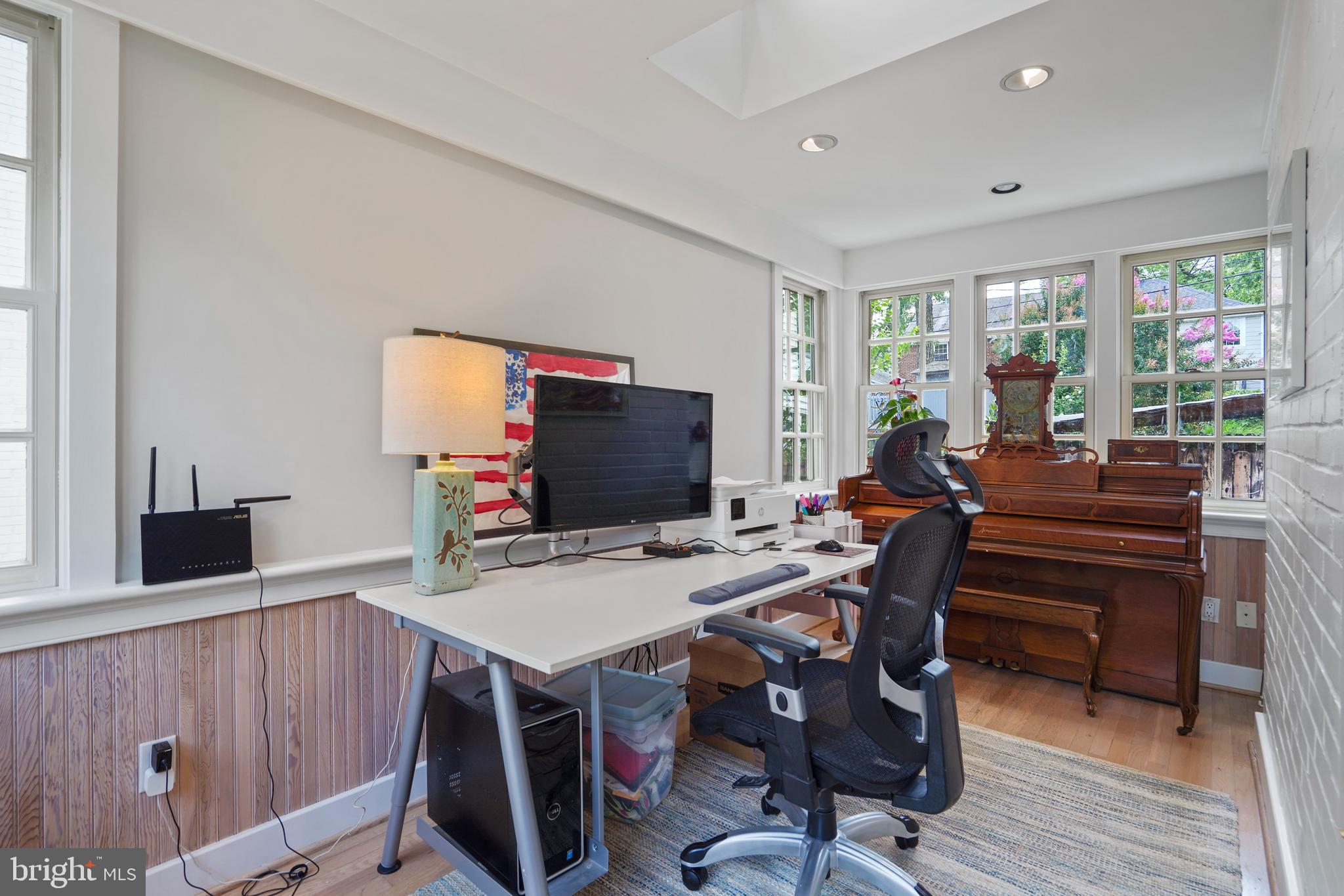 DYES OAKCREST - Residential