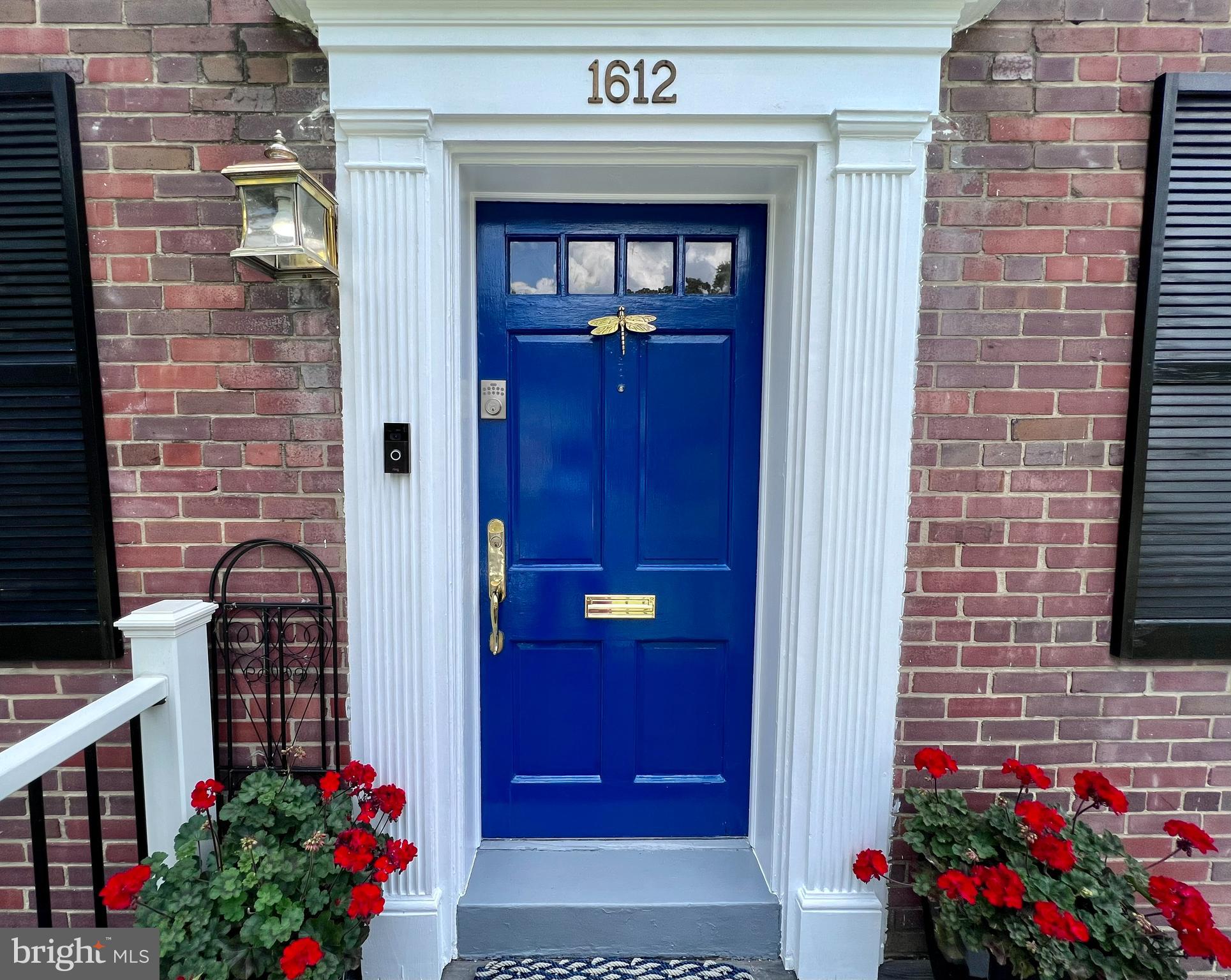 DYES OAKCREST - Residential