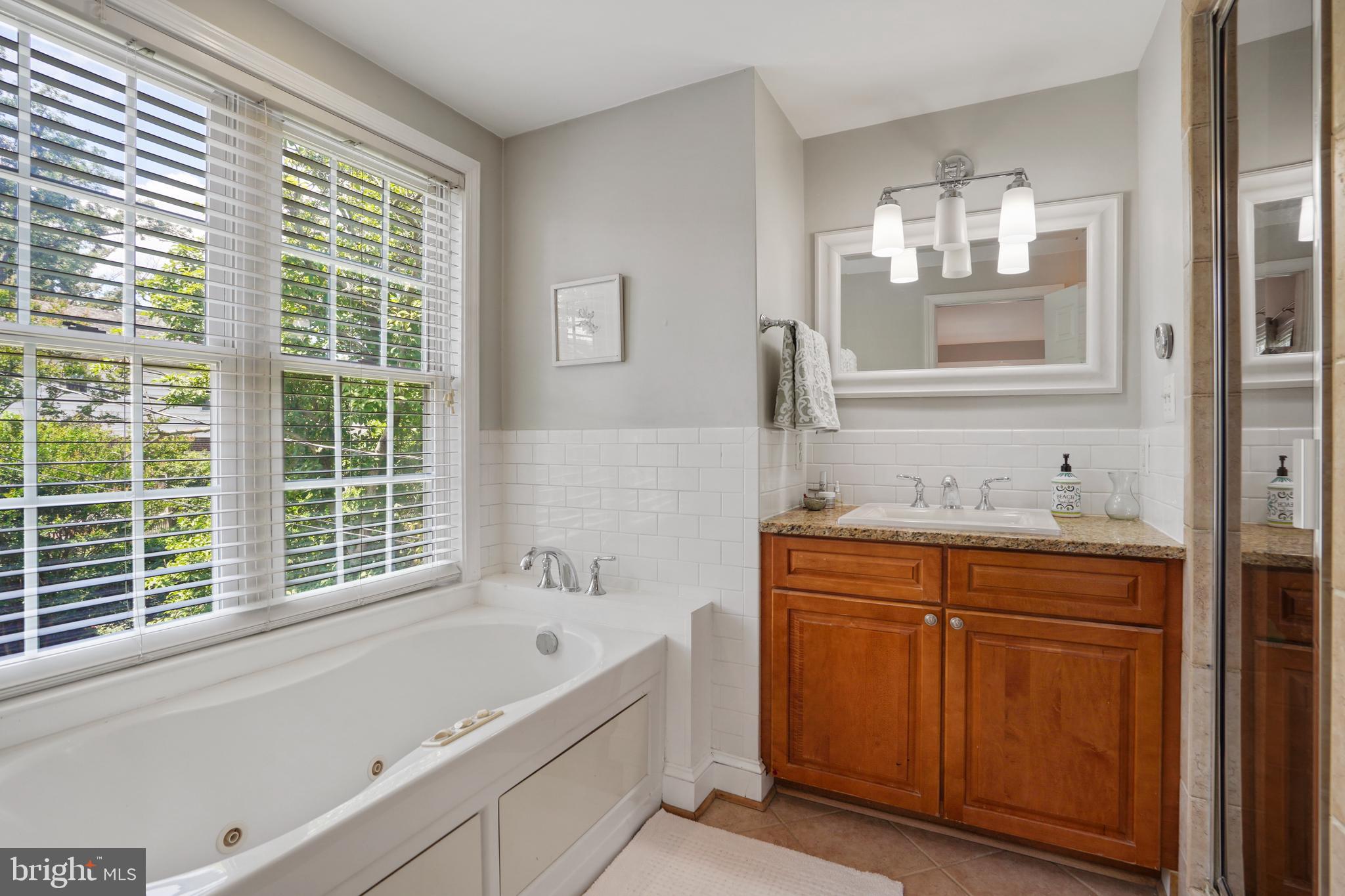 DYES OAKCREST - Residential