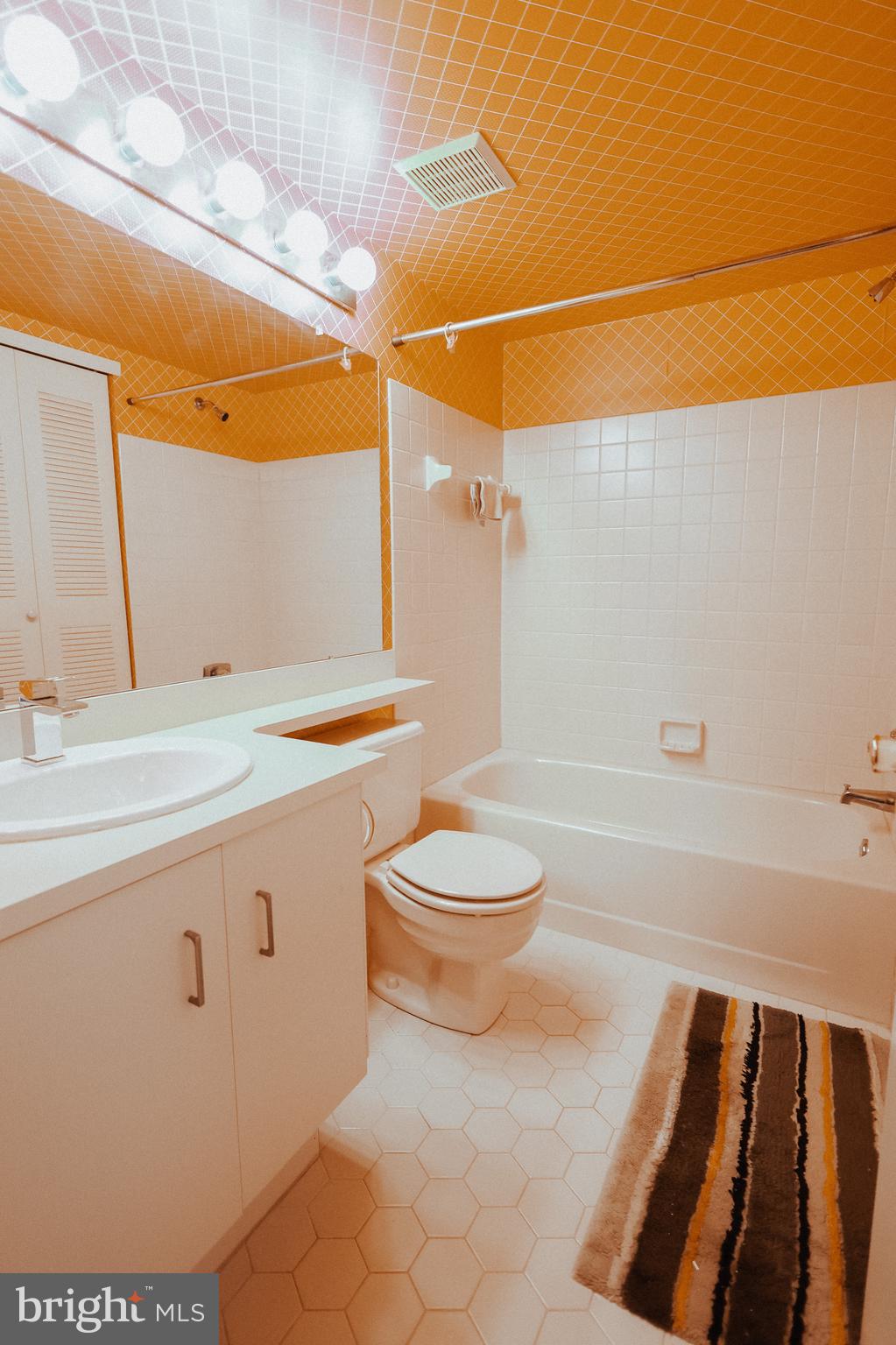 VALLEY GLEN - Residential