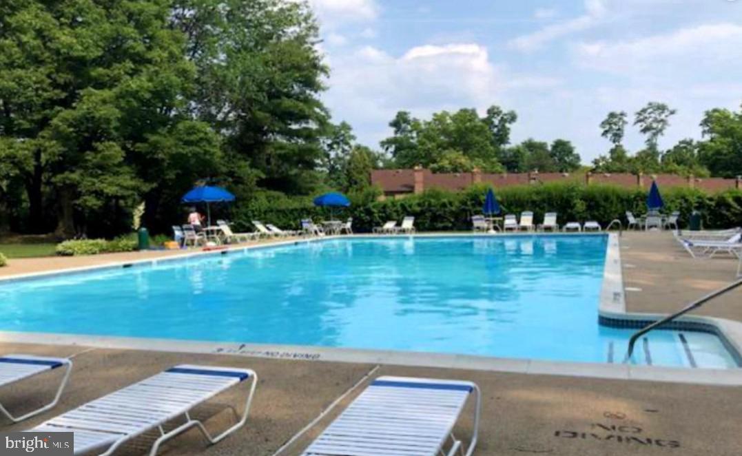 VALLEY GLEN - Residential