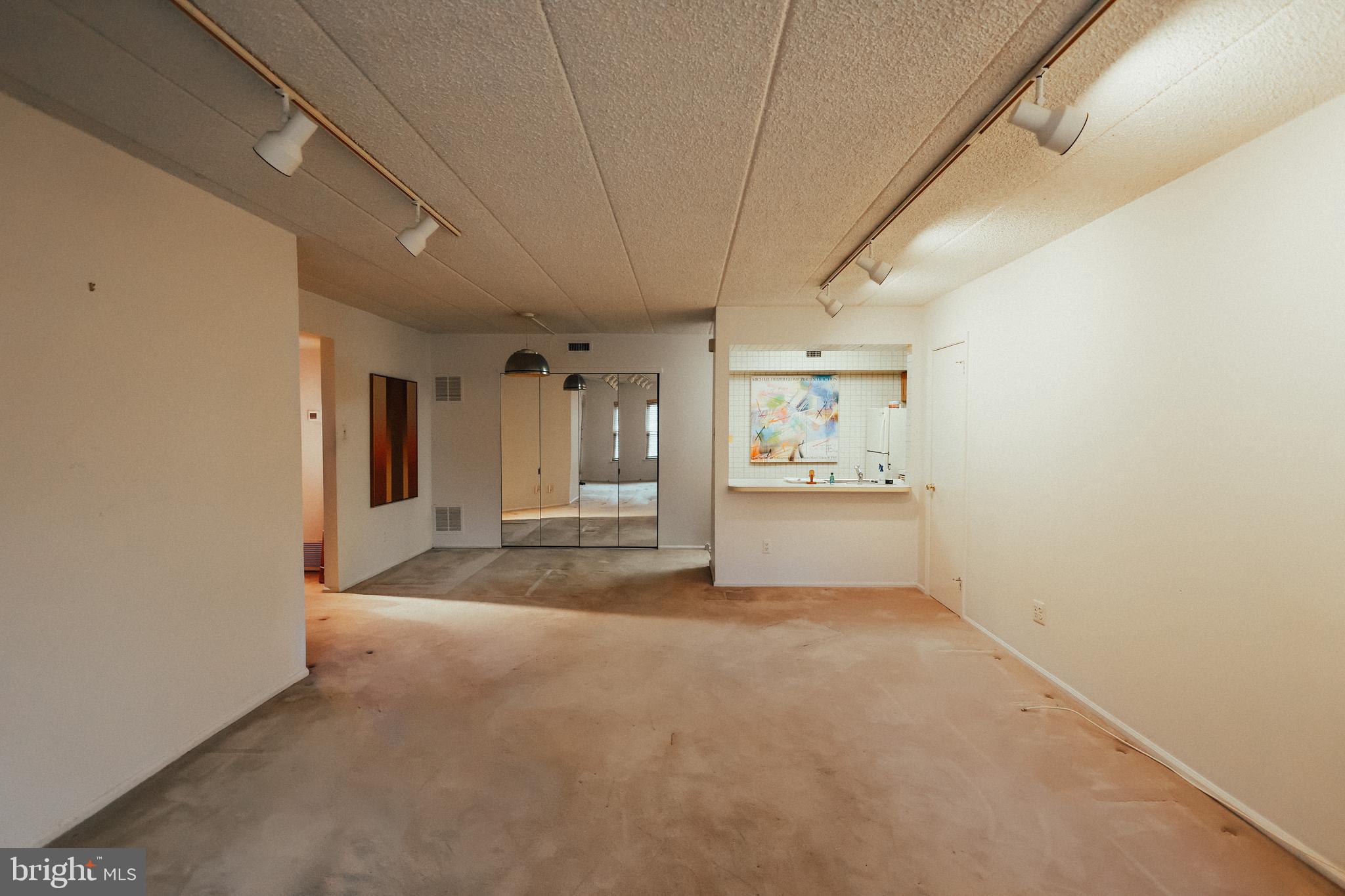 VALLEY GLEN - Residential