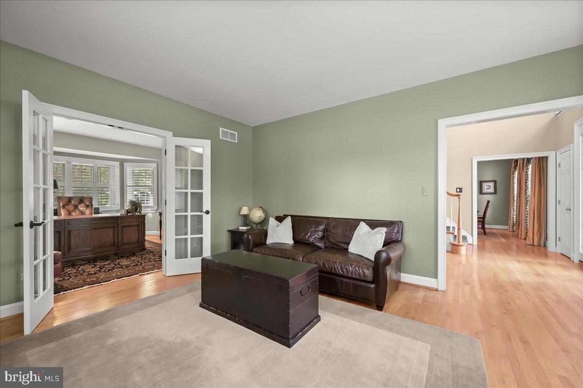 THE WARFIELDS - Residential