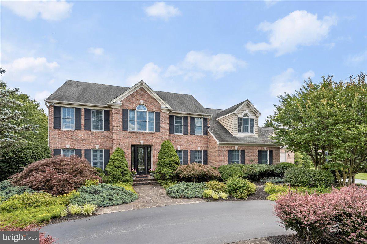 THE WARFIELDS - Residential